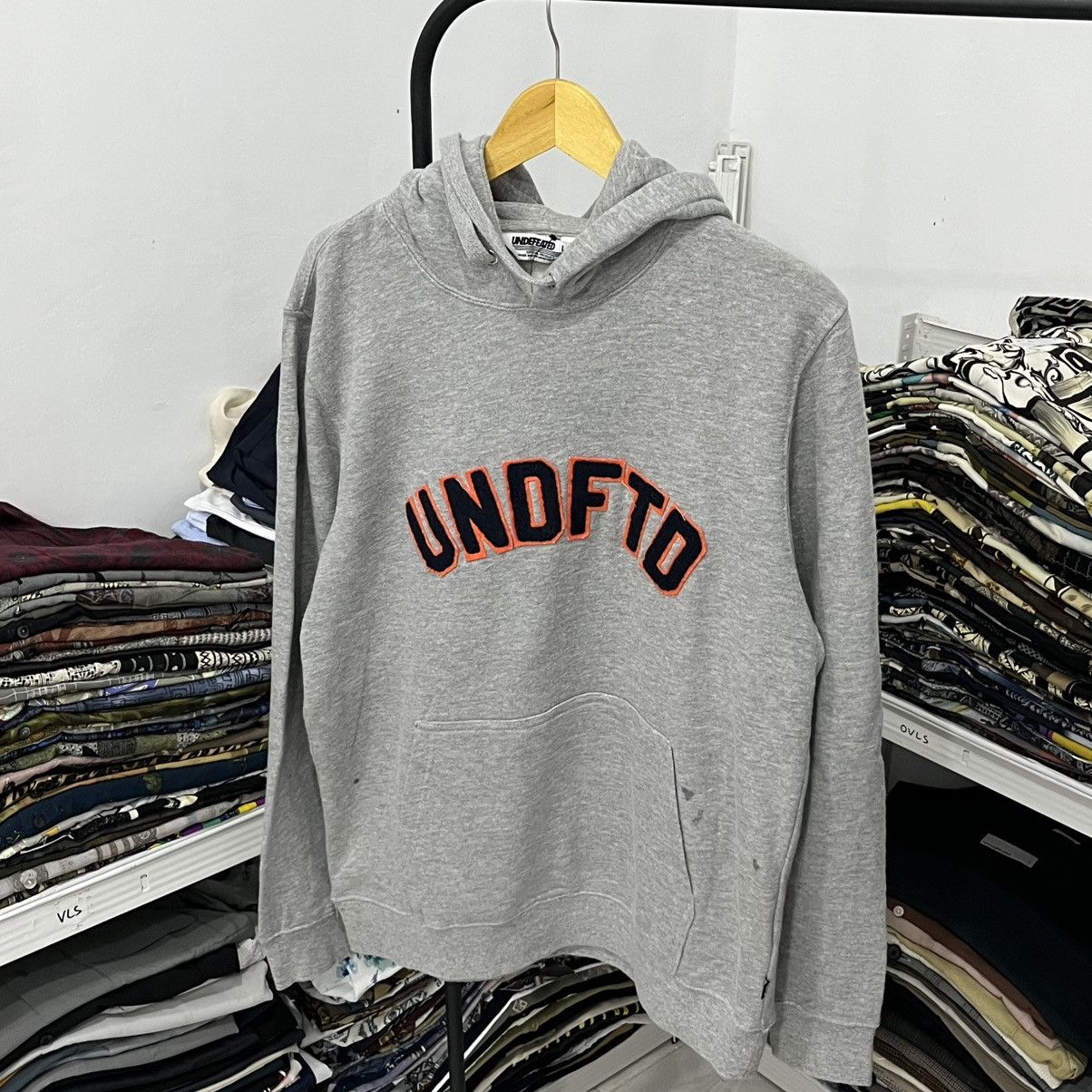 Undefeated Undefeated / UNDFTD Arch Logo Pullover Hoodie Size US L / EU 52-54 / 3 - 1 Thumbnail