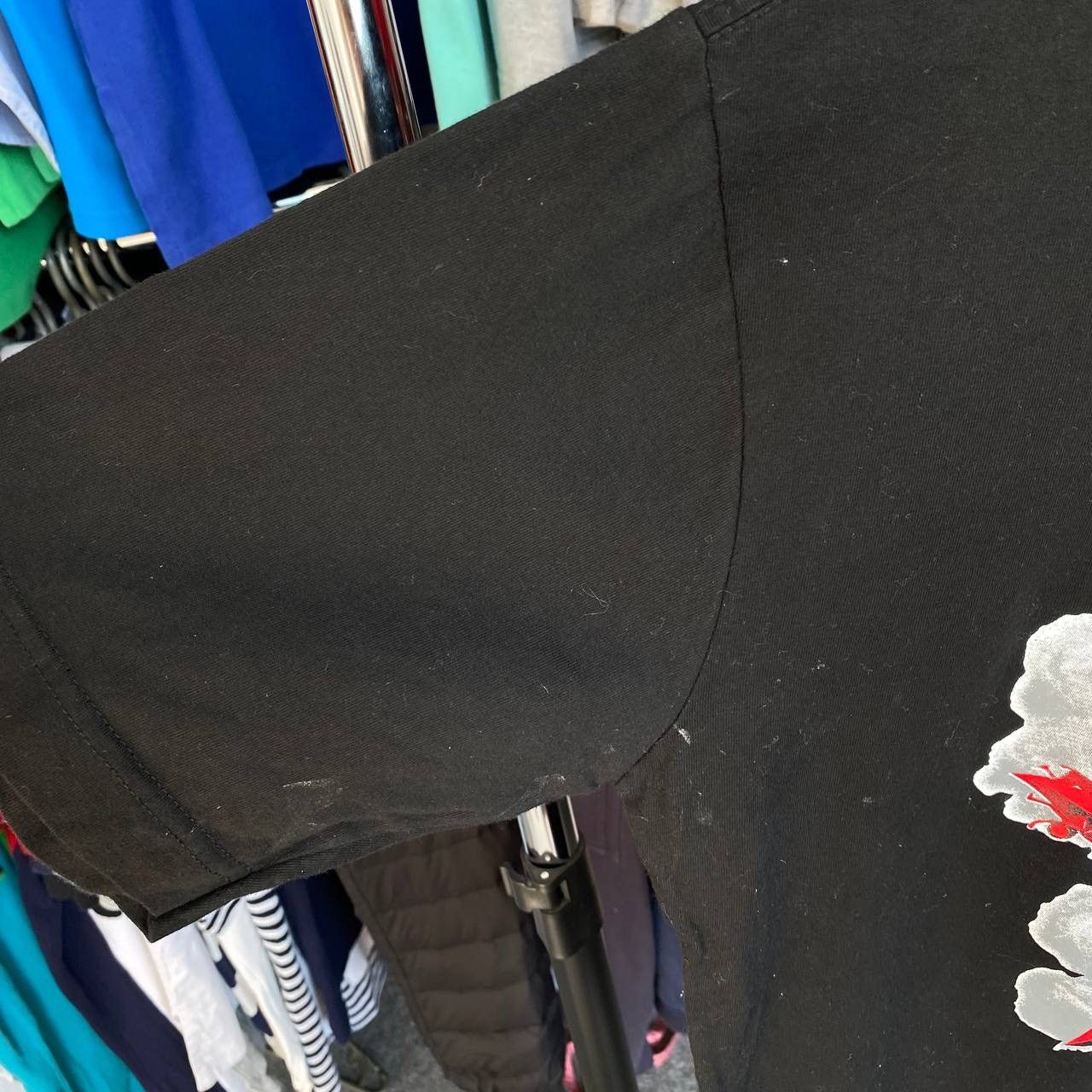 Band Tees × Vintage Vintage Guns N Roses Big logo 90’s graphic band tee Size US M / EU 48-50 / 2 - 5 Thumbnail