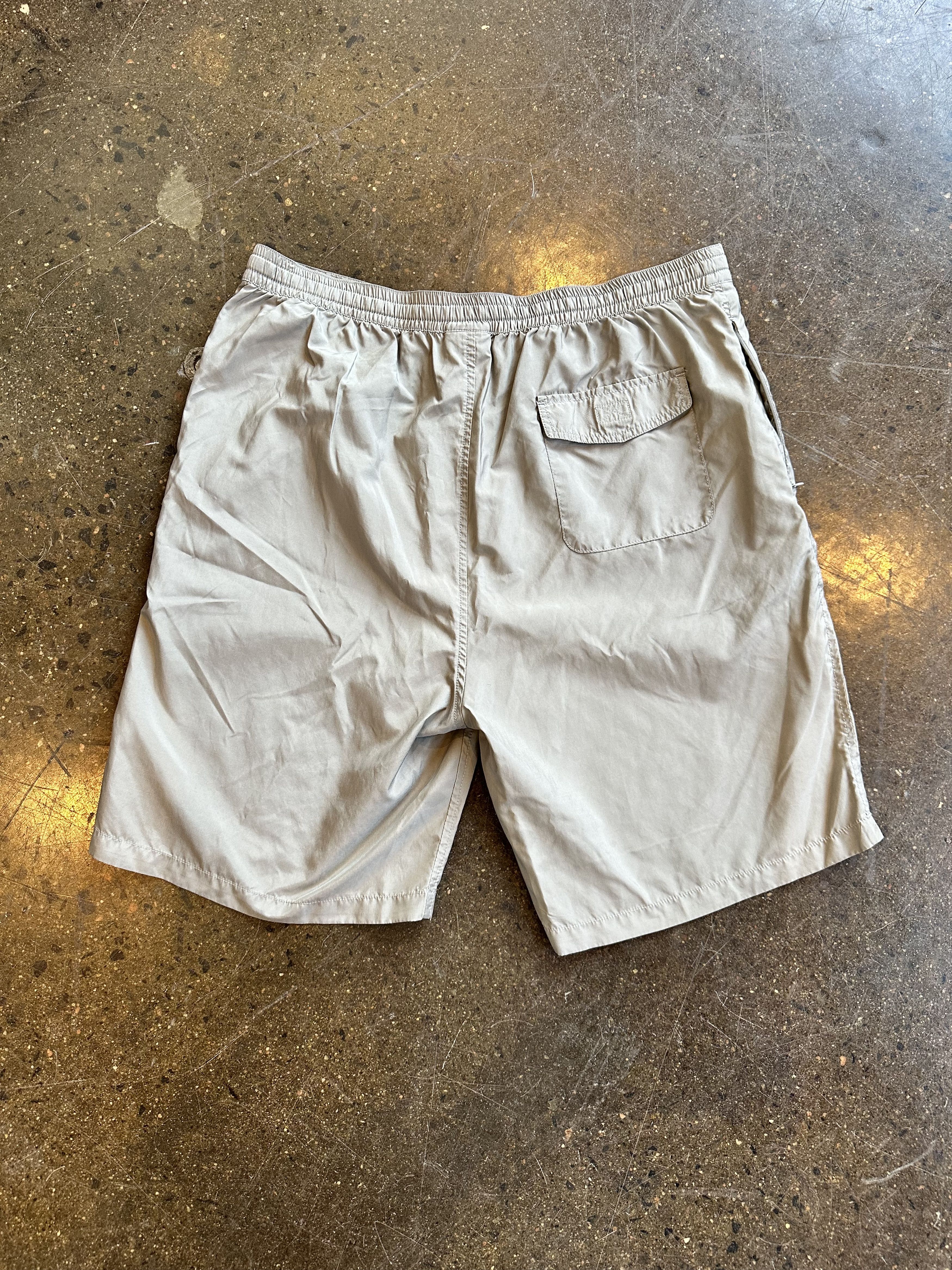 UNDEFEATED Swim Shorts L