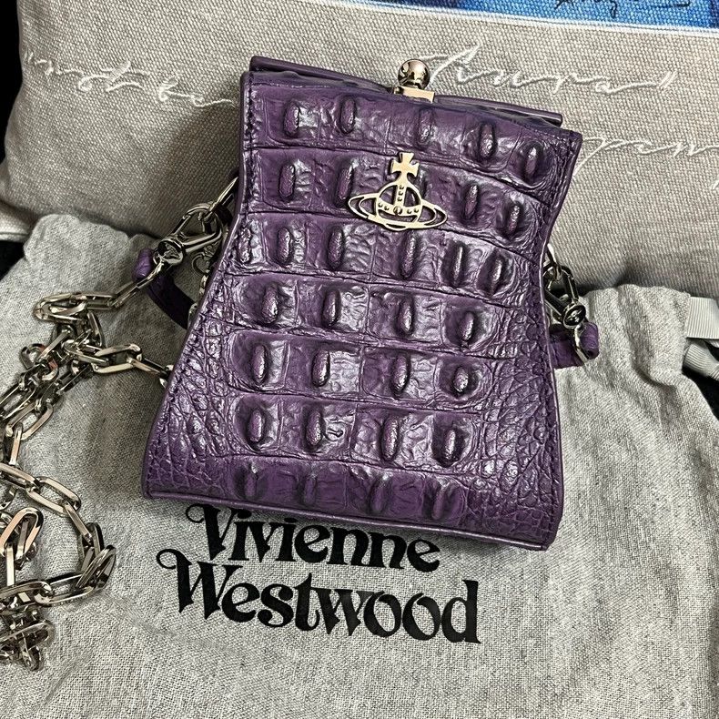Vivienne Westwood Vivienne Westwood size os Purple leather embossed handbag w Size ONE SIZE - 2 Thumbnail