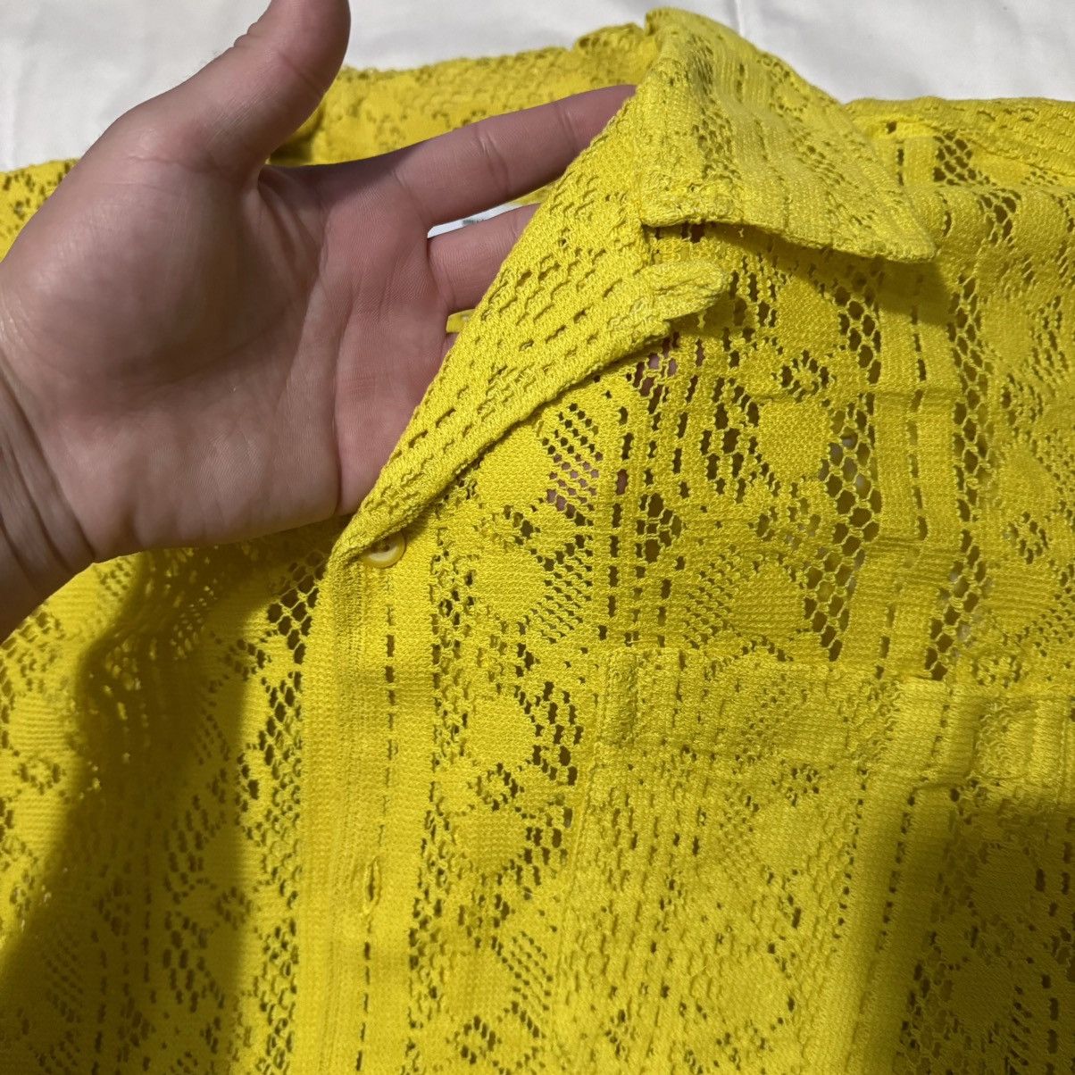 Urban Outfitters Yellow lace short sleeve button up Size US L / EU 52-54 / 3 - 6 Thumbnail