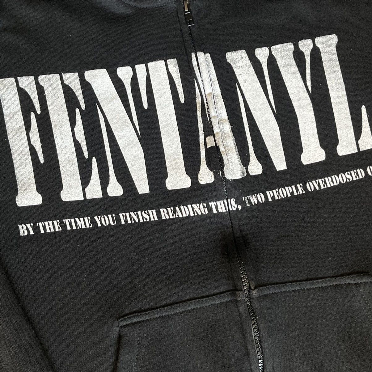 Vintage Purple Brand Fentanyl Overdose Awareness Logo Zip Up Hoodie Size US L / EU 52-54 / 3 - 4 Thumbnail