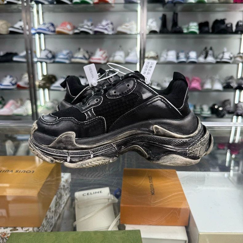 Balenciaga Balenciaga Triple S Black Sneakers Size 35-2505 Size US 5 / EU 37 - 5 Thumbnail