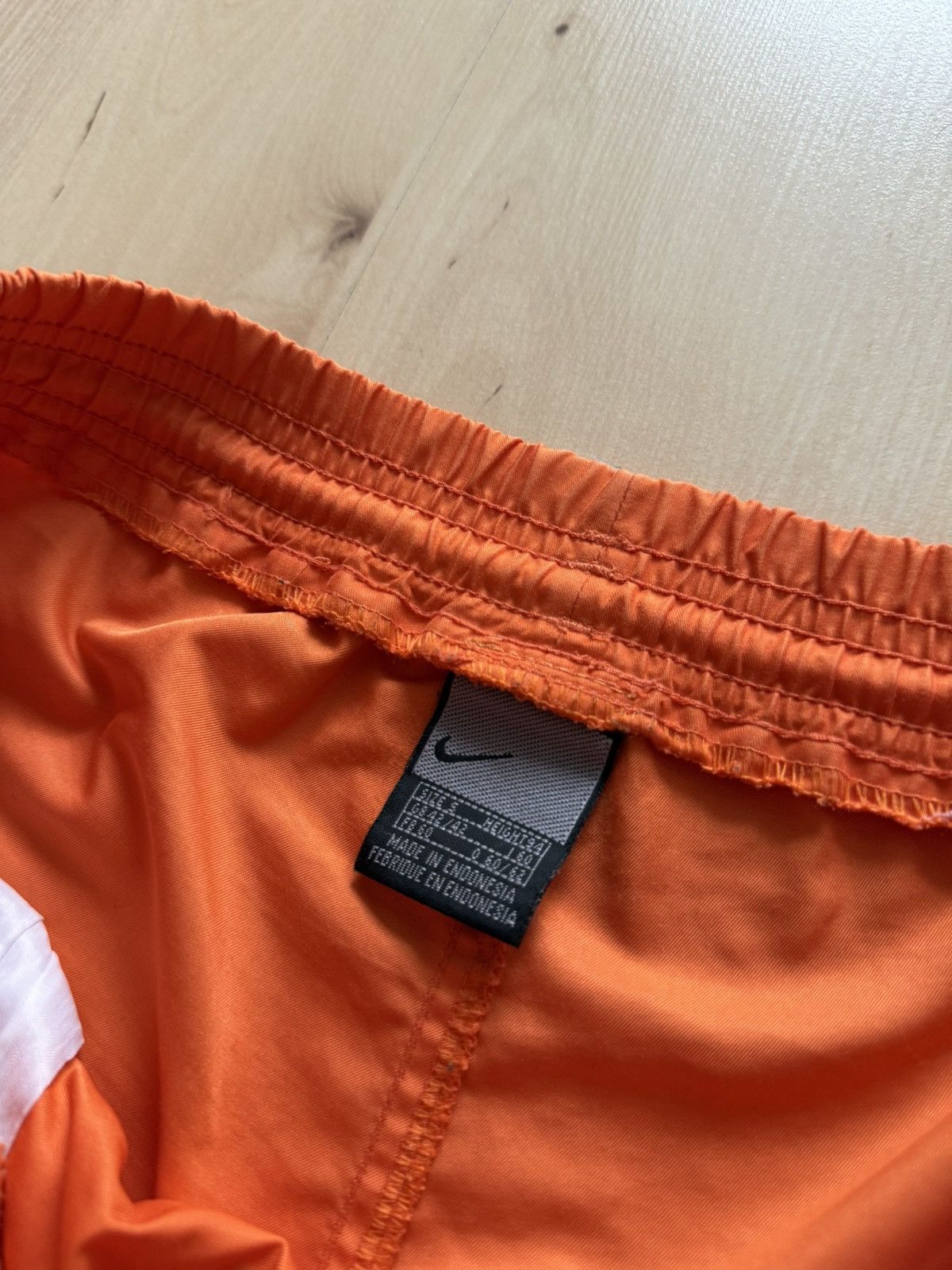 Nike Nike vintage swoosh track shorts Size US 30 / EU 46 - 5 Thumbnail