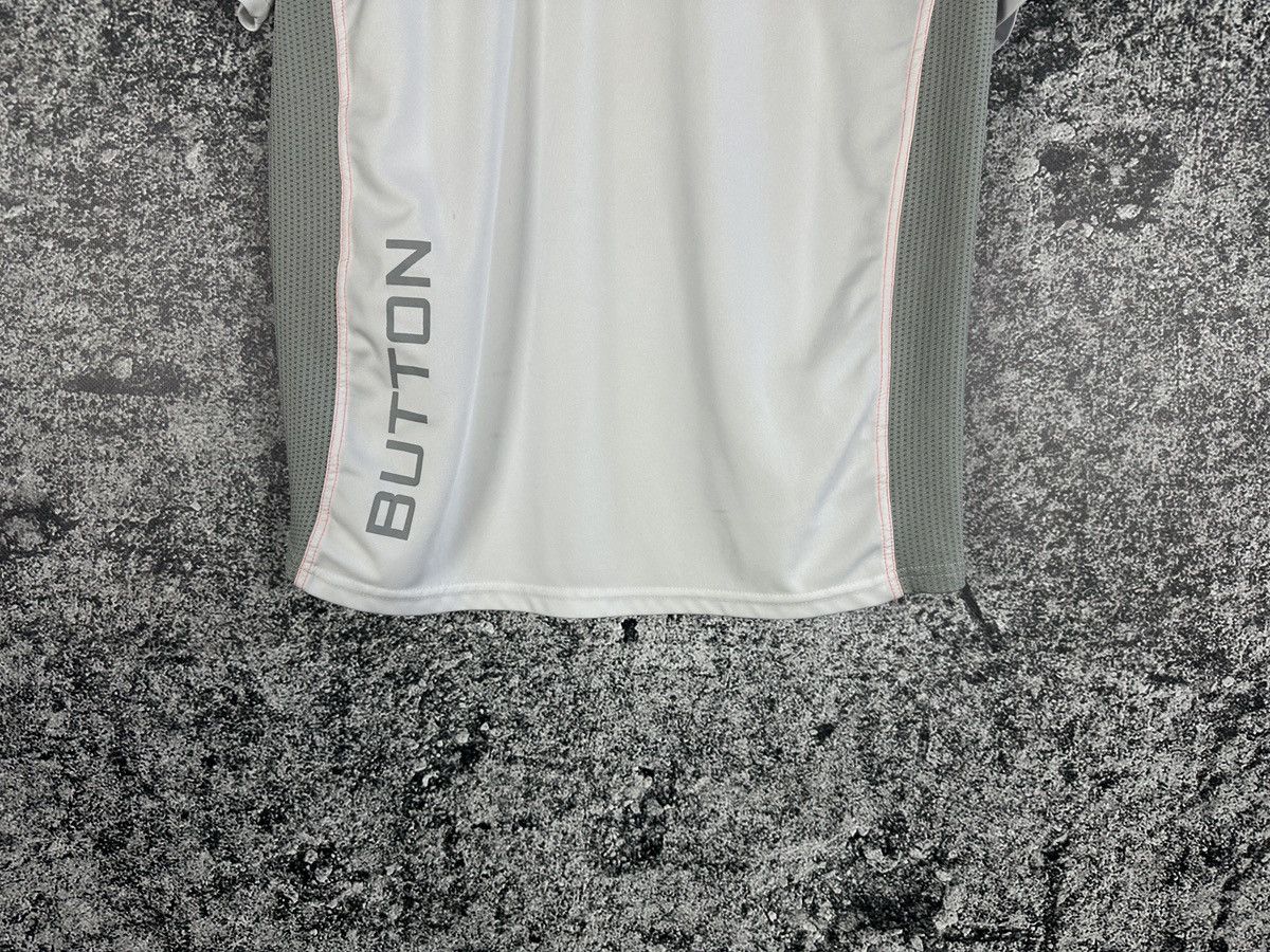 Formula 1 Vodafone Mclaren Mercedes Benz Racing F1 Tee Button Size XL Size XL / US 12-14 / IT 48-50 - 4 Thumbnail