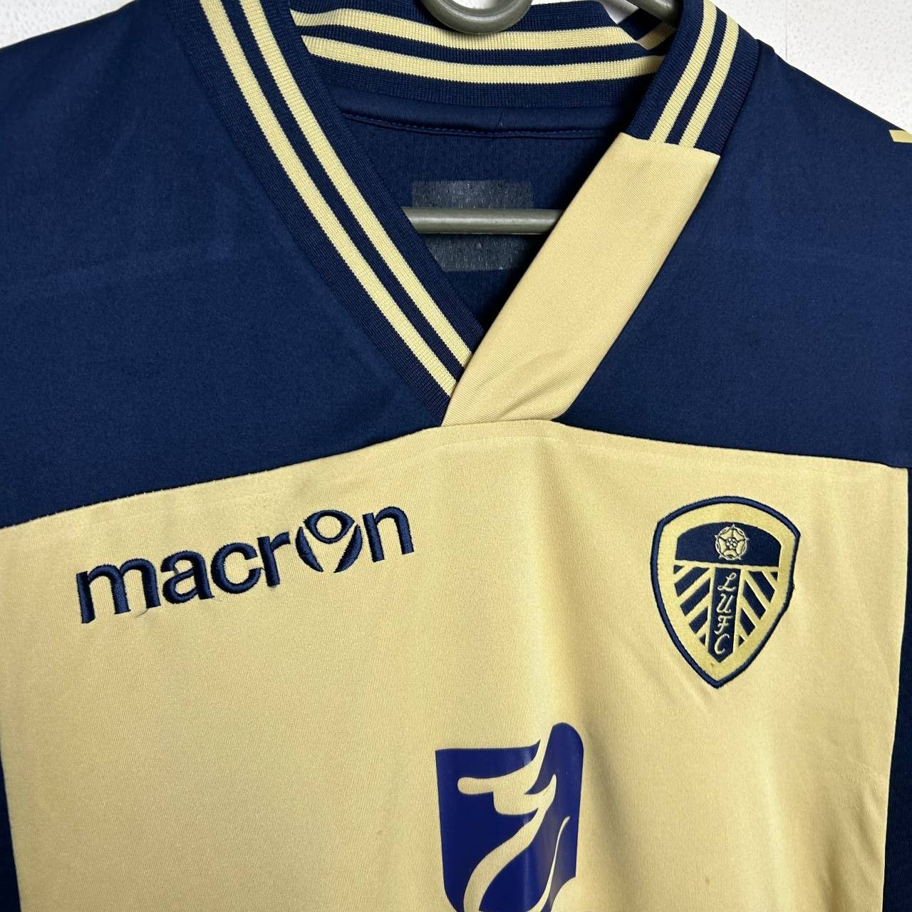 Macron Vintage Macron FC Leedc United home 2000s soccer jersey Size US L / EU 52-54 / 3 - 3 Thumbnail