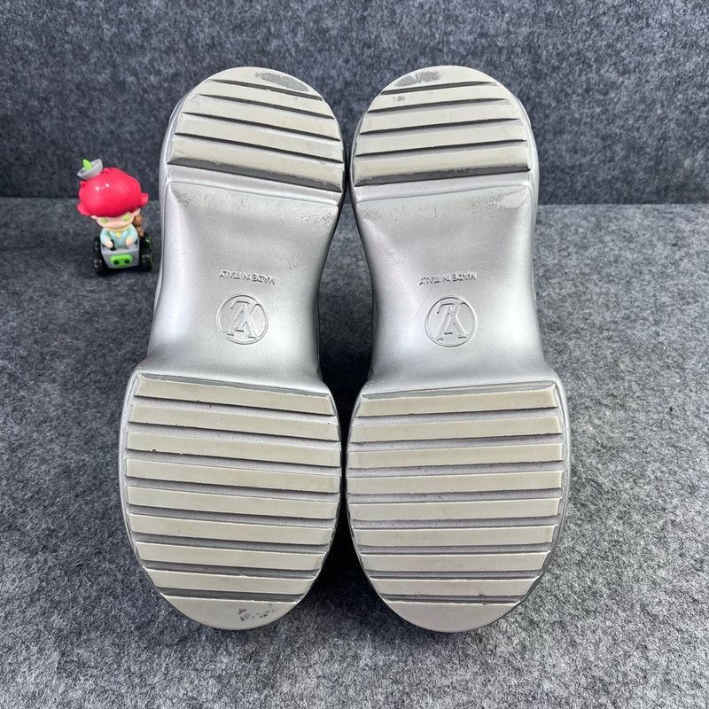 Louis Vuitton Louis Vuitton Silver Casual Sneakers - Size US 5.5 / EU 38 - 6 Thumbnail