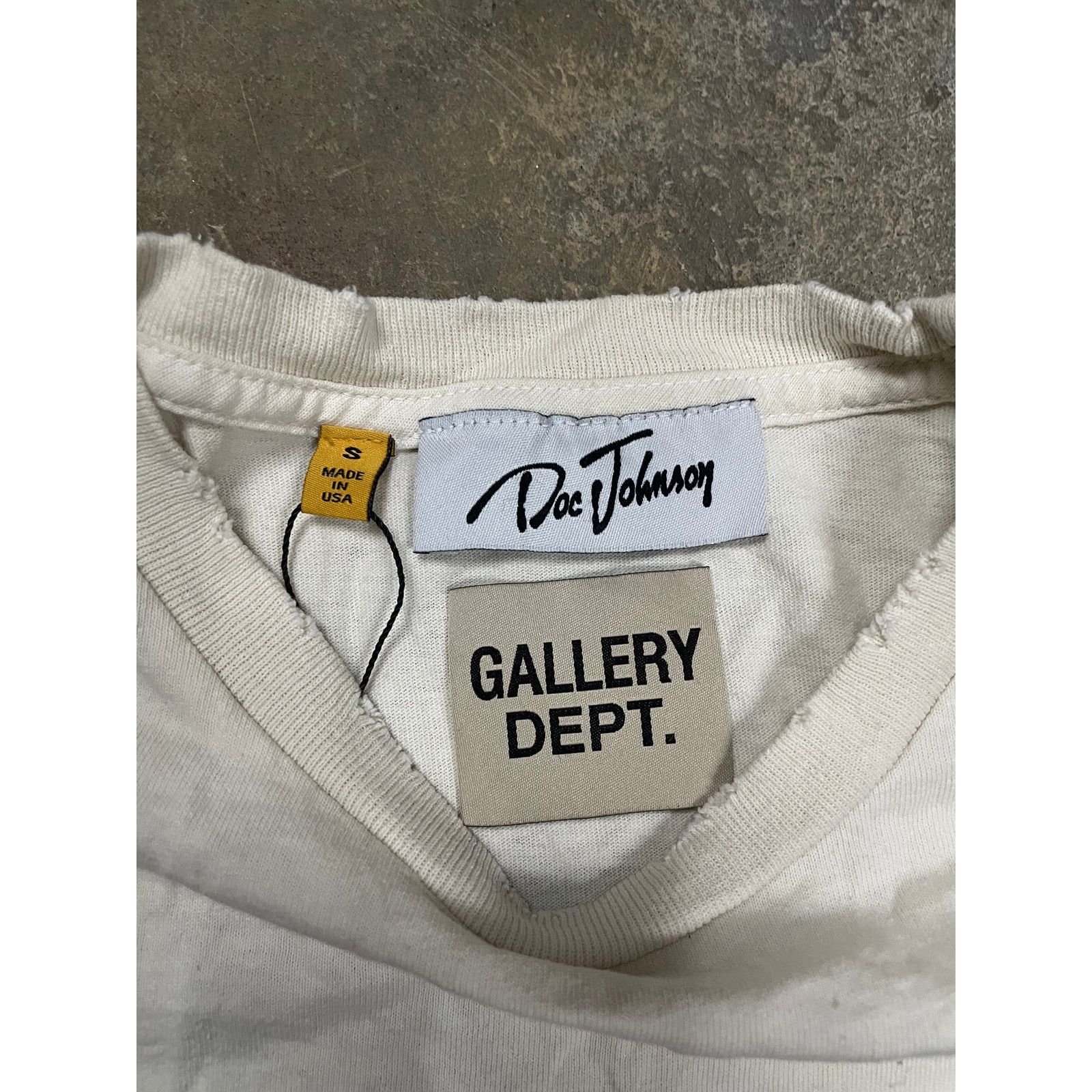 Gallery Dept. Gallery Dept Doc Johnson Tee Cream Used Small Size US S / EU 44-46 / 1 - 2 Thumbnail