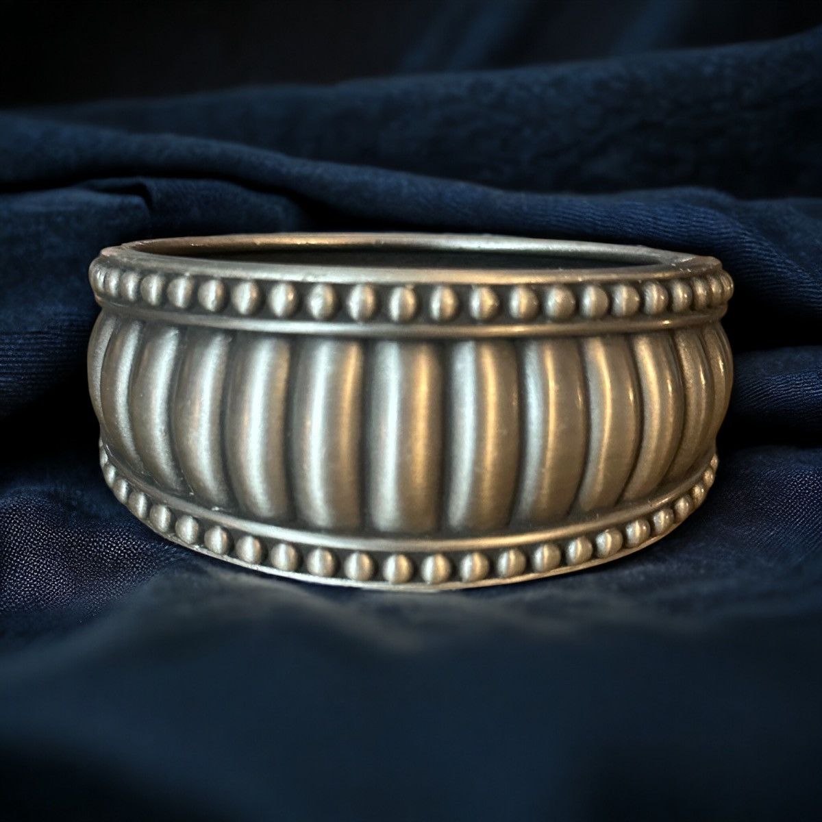 Vintage Vintage chunky pewter puffy ribbed hinged bangle bracelet Size ONE SIZE - 1 Thumbnail