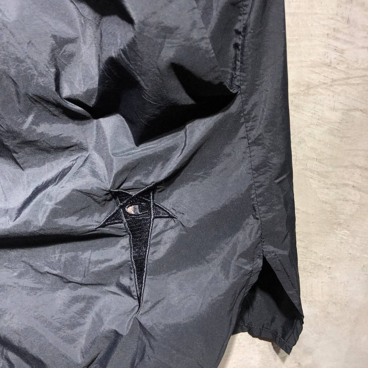 Champion × Rick Owens Rick Owens x Champion Dolphin Nylon Boxer Shorts Size 30" / US 8 / IT 44 - 6 Thumbnail
