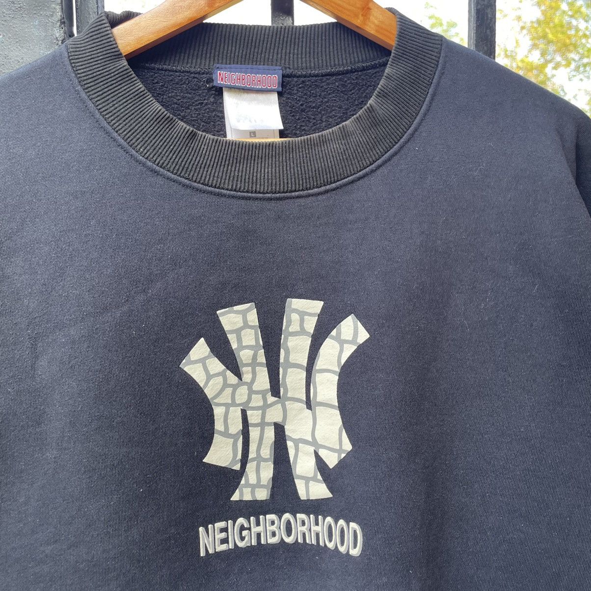 Neighborhood 🔥Vintage 90s Neighborhood OG Logo Boxy Distress Sweatshirts Size US L / EU 52-54 / 3 - 6 Thumbnail