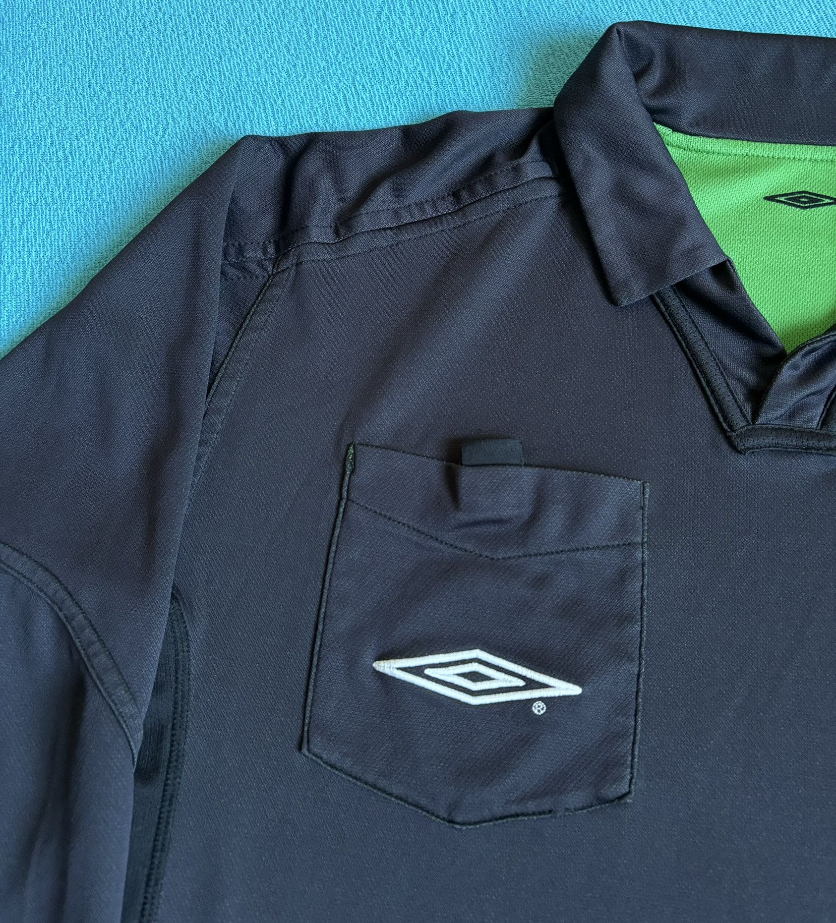 Umbro Sweden Umbro Referee Jersey Size. M Size US M / EU 48-50 / 2 - 7 Thumbnail