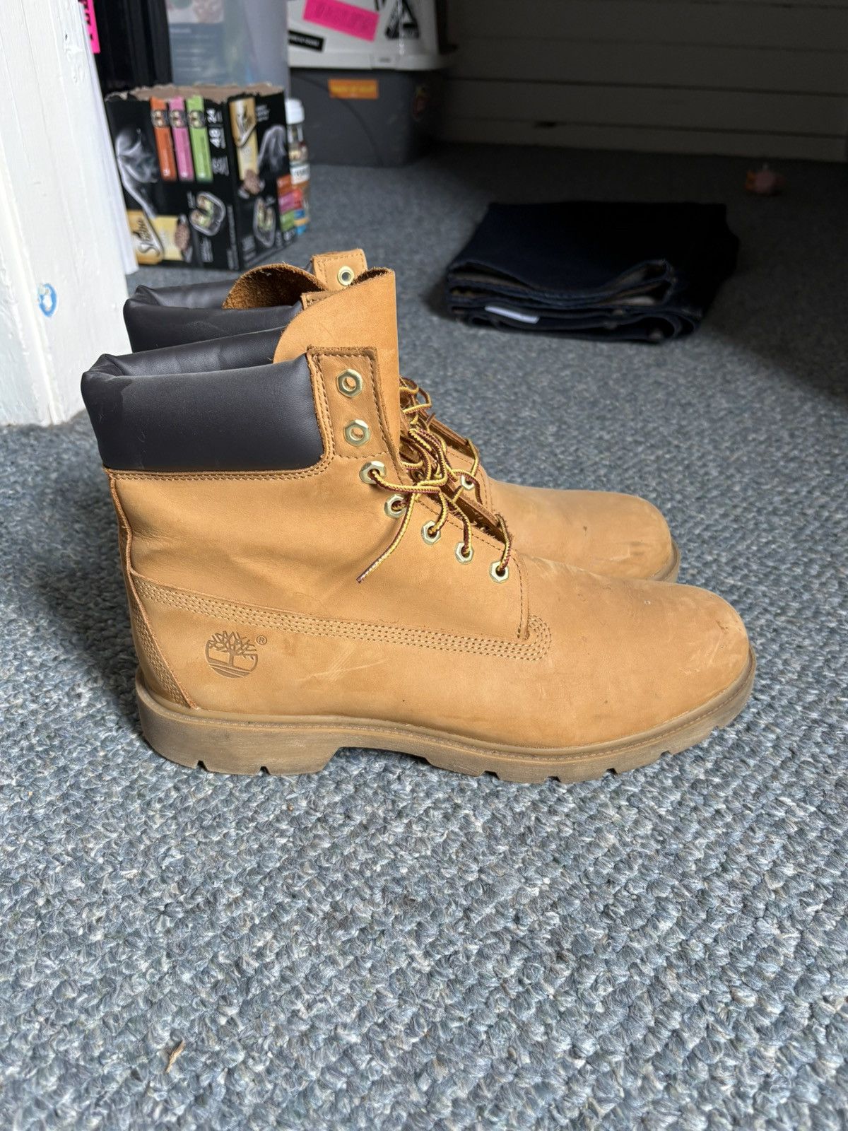 Timberland Timberland Classic 6 inch Size US 12 / EU 45 - 1 Thumbnail