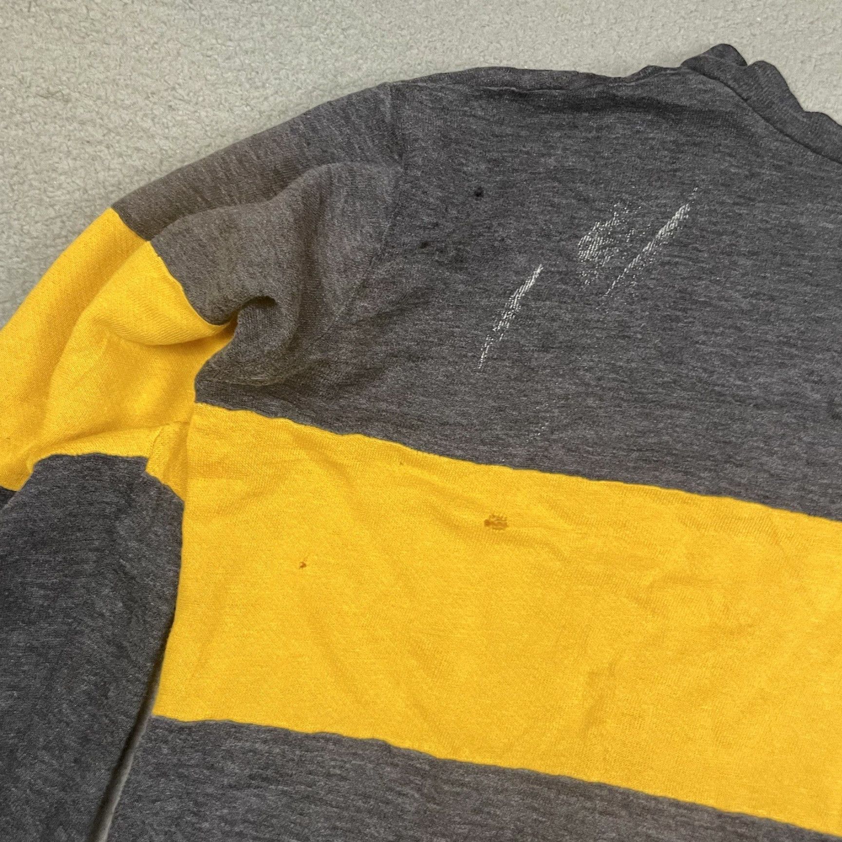 Thrasher VINTAGE Iowa Sweatshirt Shirt S Gray 90s Pullover Mens Distressed Graphic Print Lightweight Size US S / EU 44-46 / 1 - 5 Thumbnail