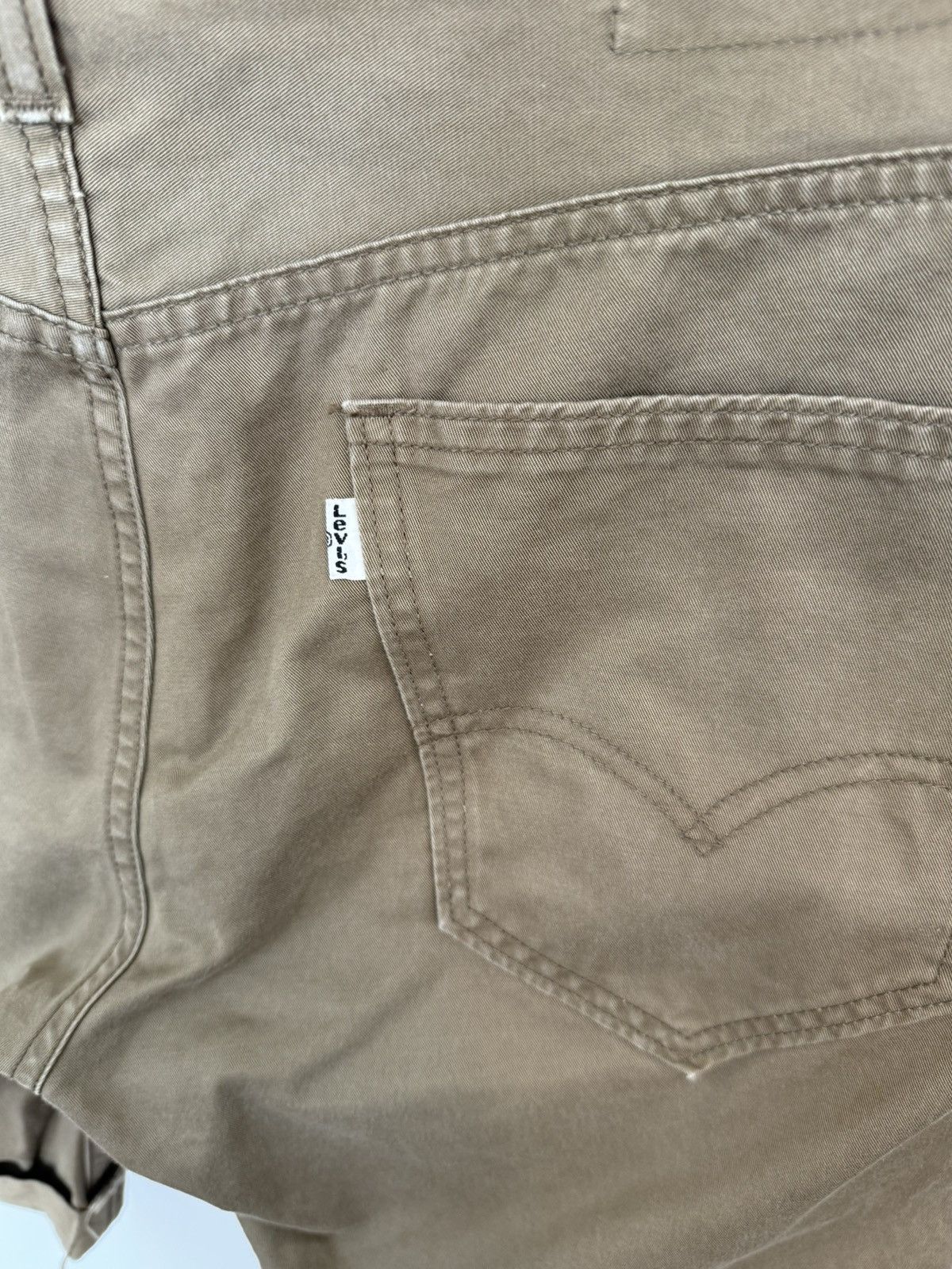 Levi's Levi’s Khaki Shorts Size US 33 - 4 Thumbnail