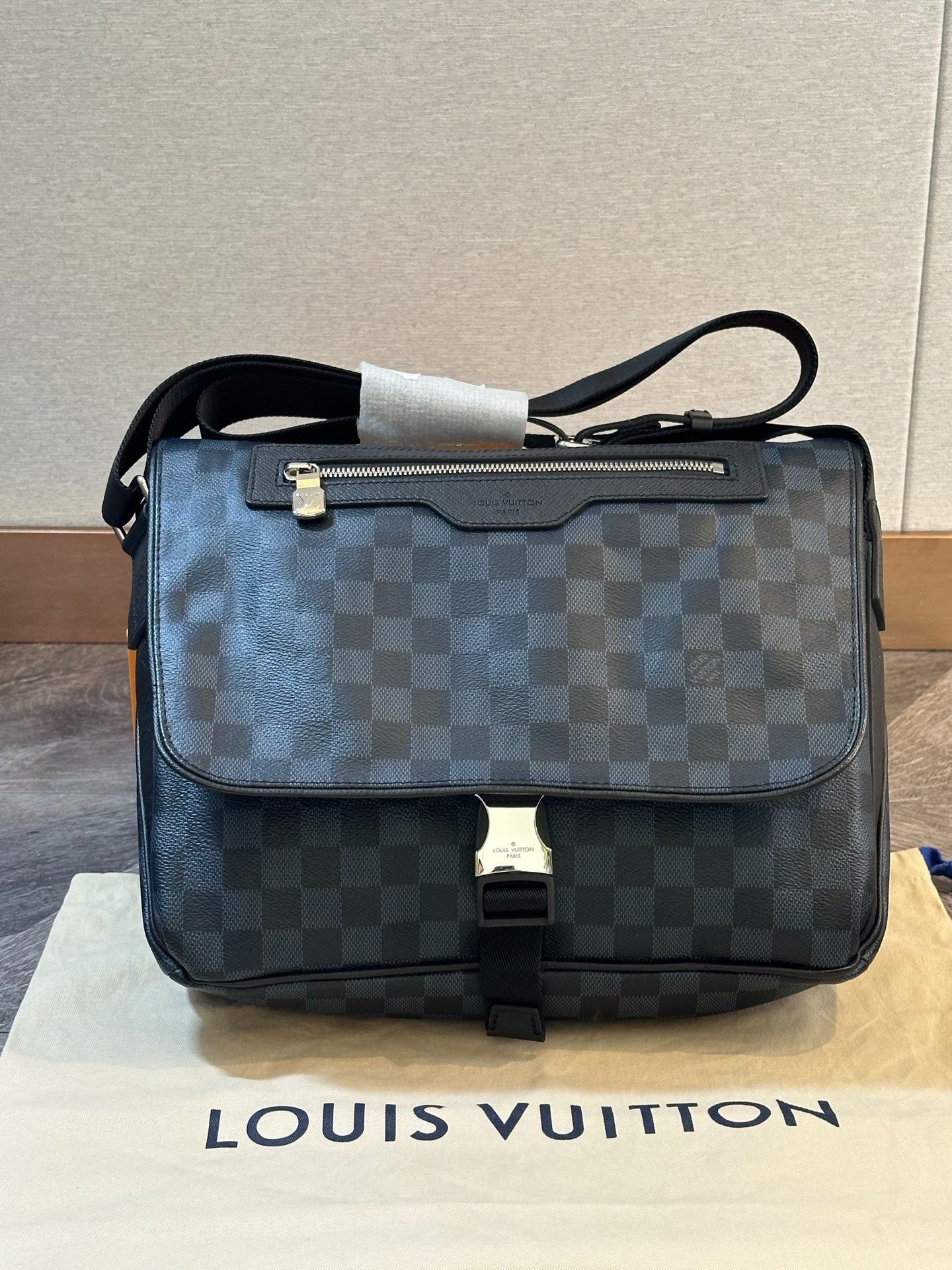 Louis Vuitton LV Black Blue Checkerboard Messenger Bag Size ONE SIZE - 1 Thumbnail
