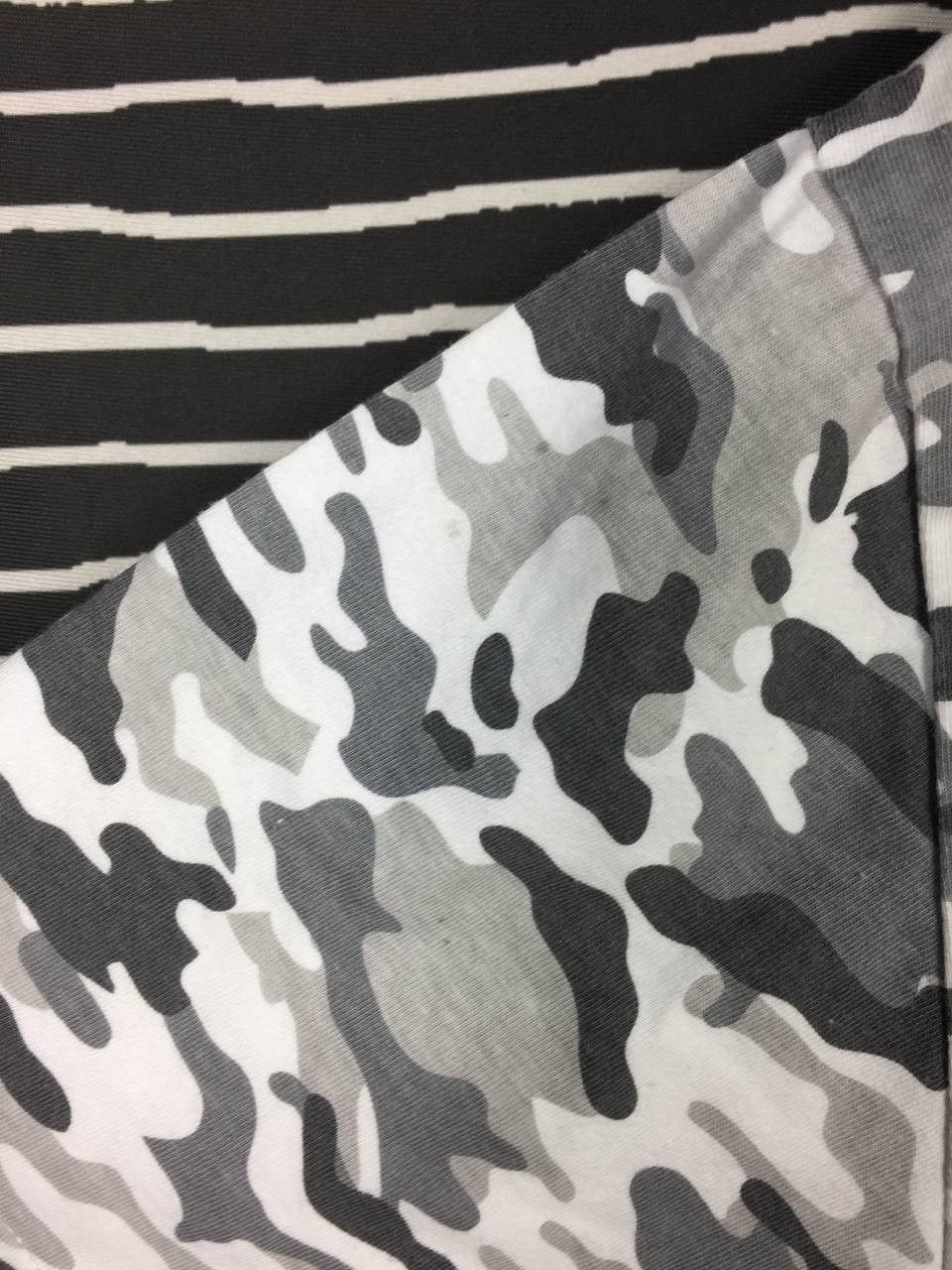 Japanese Brand × Vintage Back & Forth Rhapsody Embroidered Logo Camo Tee Size US XXL / EU 58 / 5 - 5 Thumbnail