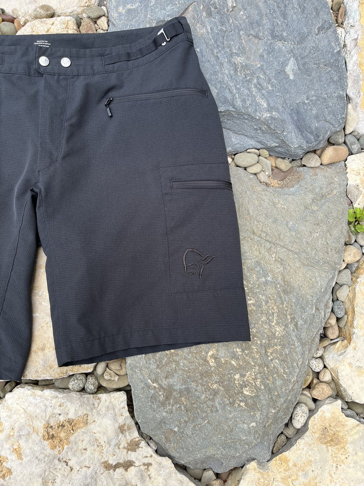 Norrona Norrona Bitihorn flex1 shorts caviar mesh outdoor gorpcore Size US 34 / EU 50 - 5 Thumbnail