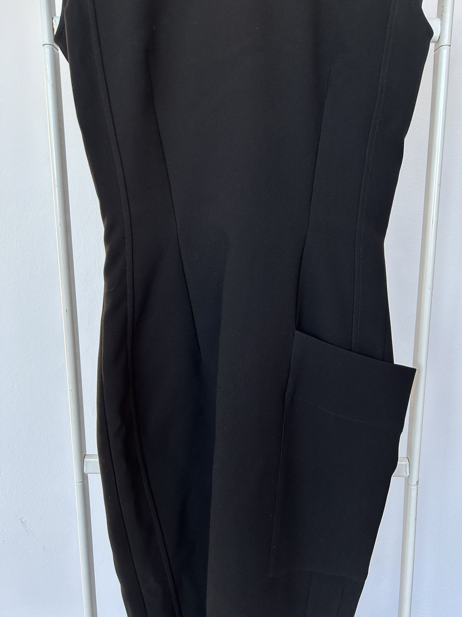 Victoria Beckham Victoria Beckham black cocoon midi dress Size S / US 4 / IT 40 - 6 Thumbnail