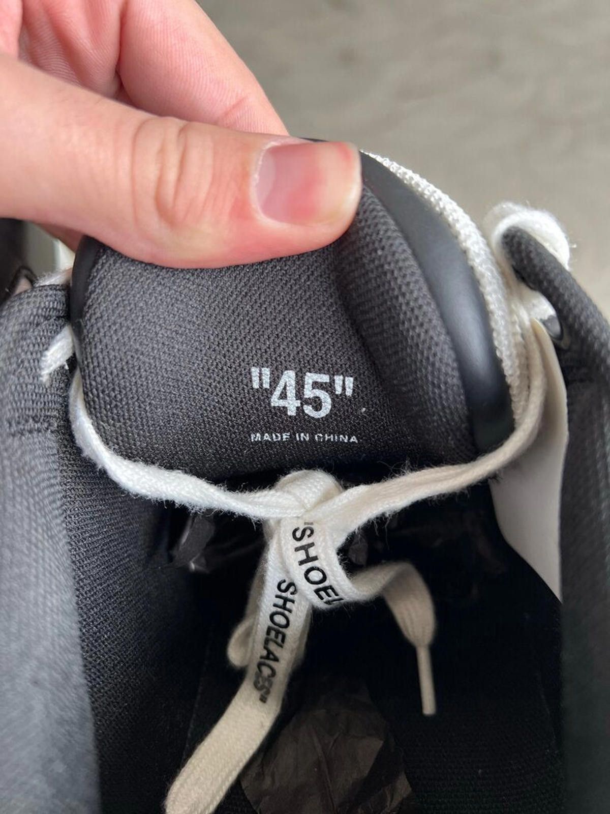 Off-White Off-White Out-Of-Office Sneaker Black/White Sz. 45 Size US 12 / EU 45 - 6 Thumbnail