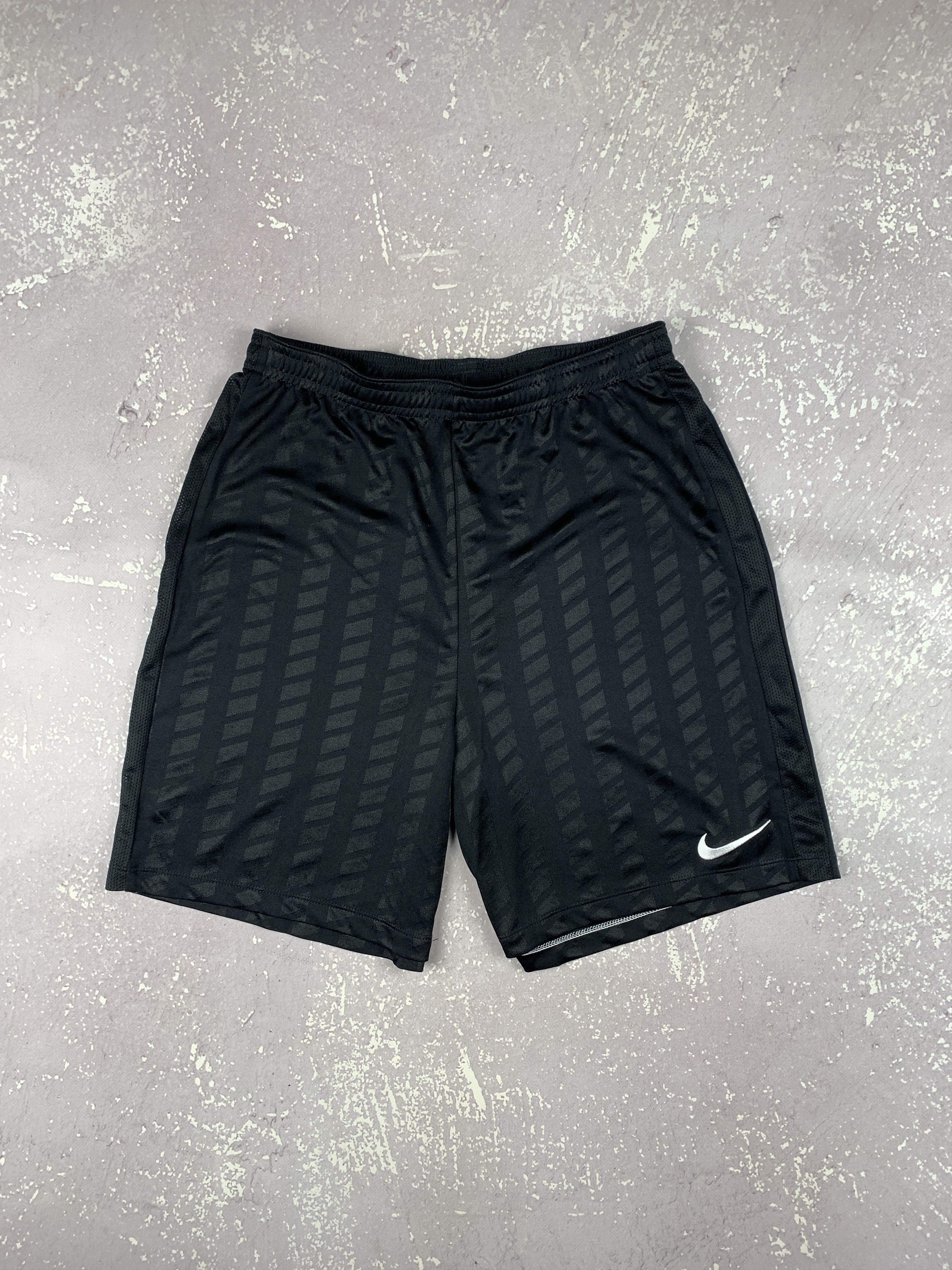 Nike × Vintage Vintage Y2K Nike Swoosh Soccer Shorts Mens S Black Size US 30 / EU 46 - 1 Thumbnail