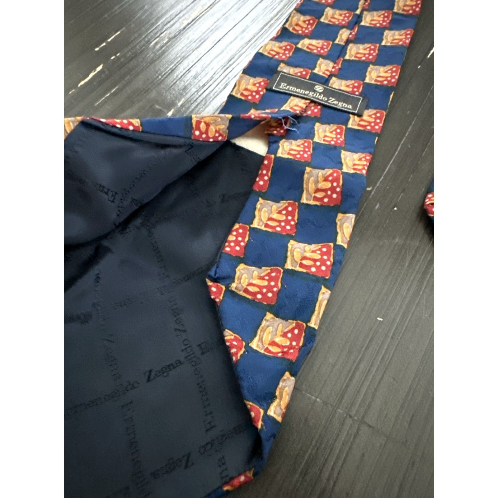 Ermenegildo Zegna VINTAGE Ermenegildo Zegna Silk Tie Classic Geometric Blue Red Leaf One Size Italy Mens Size ONE SIZE - 6 Thumbnail