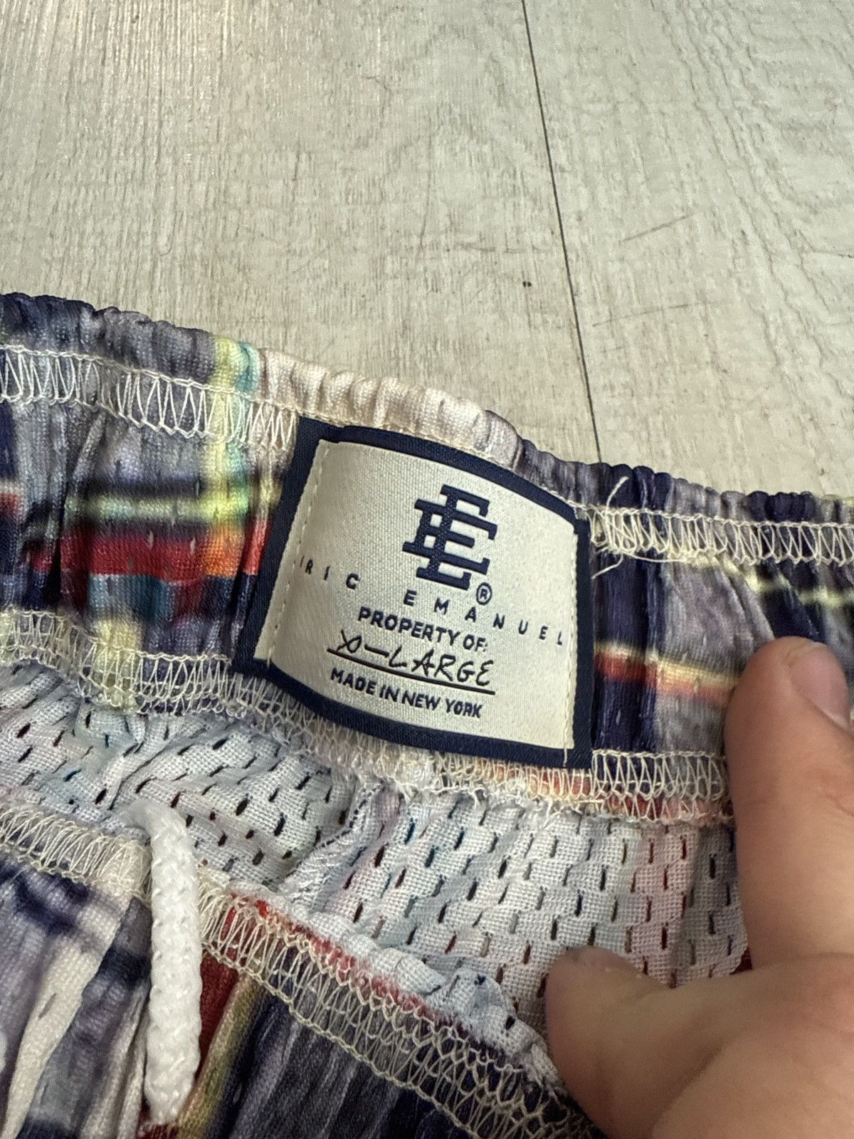 Eric Emanuel Eric Emanuel plaid shorts with yellow logo Size US 36 / EU 52 - 6 Thumbnail