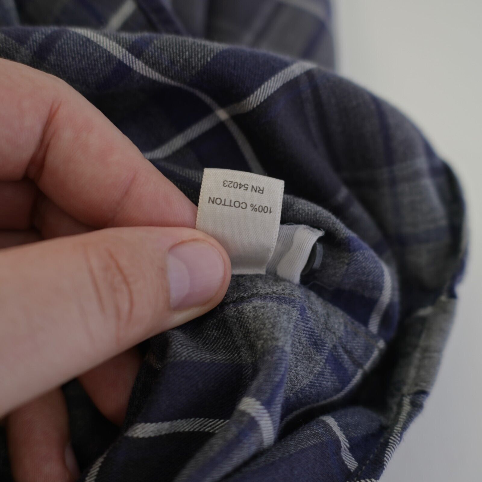 Banana Republic Banana Republic Blue Gray Flannel Plaid Small 14-14.5 Collar Size US S / EU 44-46 / 1 - 11 Thumbnail