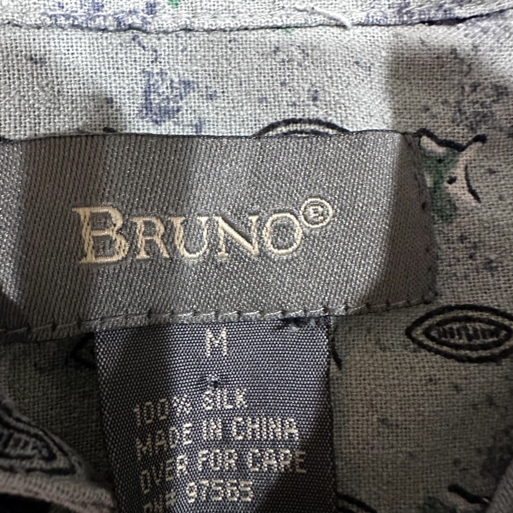 Vintage VINTAGE Bruno Shirt Mens M Green Black Geometric Short Sleeve 100% Silk Button Up Size US M / EU 48-50 / 2 - 3 Thumbnail