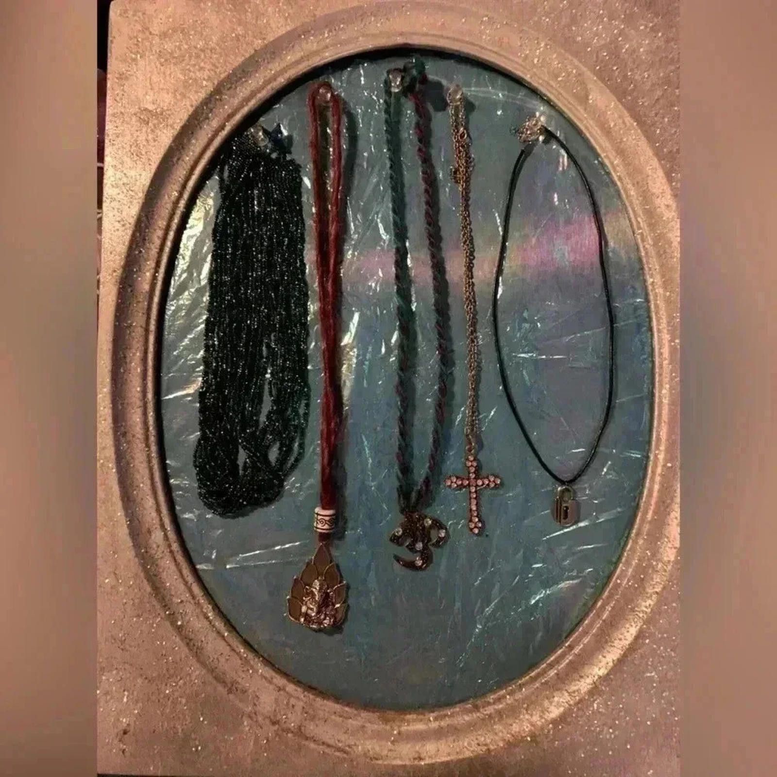 Designer Custom made jewelry, necklace, holder, picture frame Size ONE SIZE - 1 Thumbnail