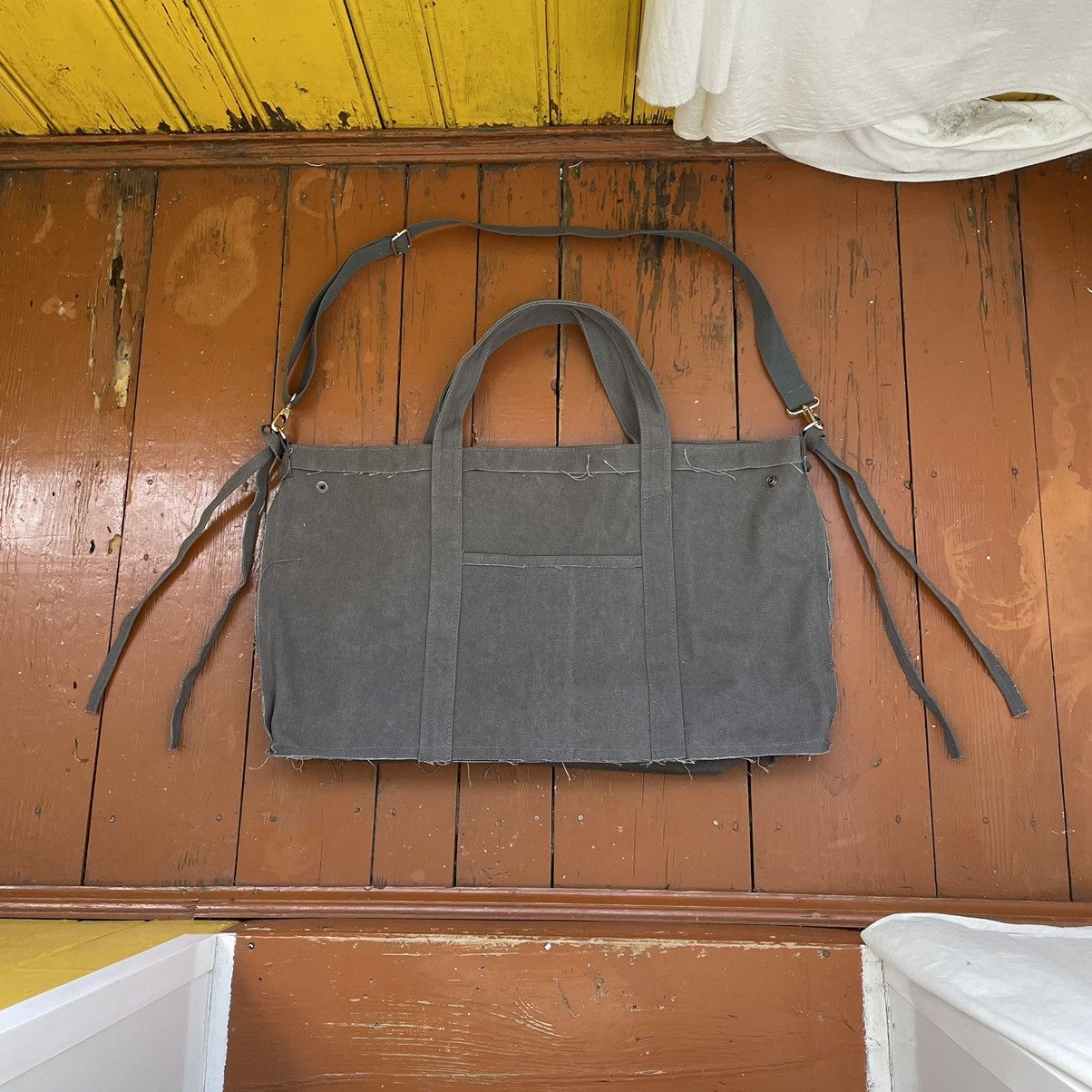 Japanese Brand × Vintage 🕸🕷 Vintage Sling Crossbody Bag Size ONE SIZE - 13 Thumbnail