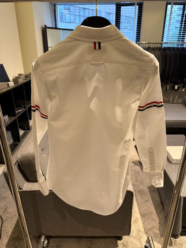 Thom Browne Thom Browne Classic double-sleeved shirt 2505-Nextarrow Size XS / US 0-2 / IT 36-38 - 2 Thumbnail