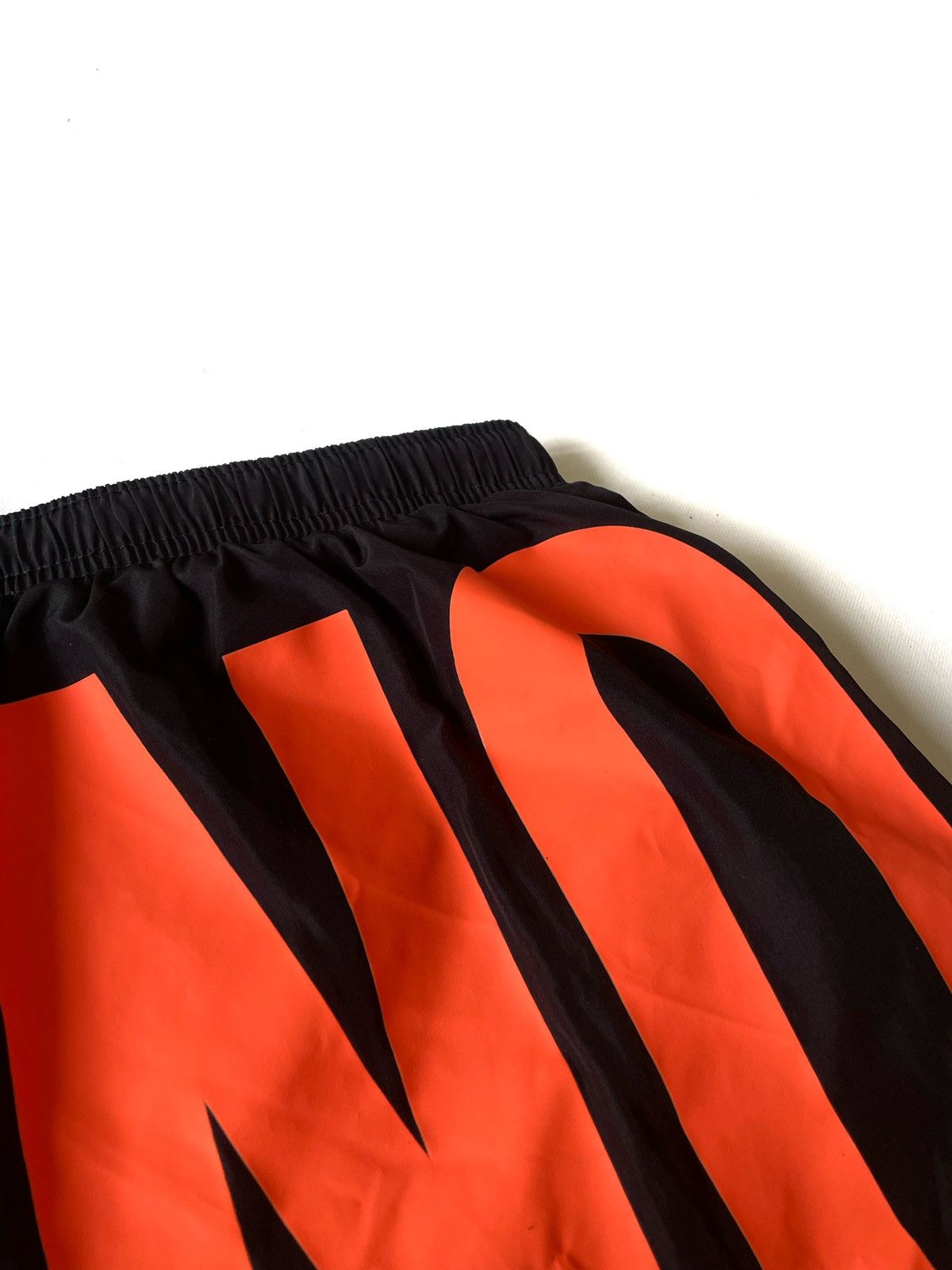 Moschino Moschino Big Logo Black Men Swimming Polyester Shorts Size M Size US 31 - 6 Thumbnail