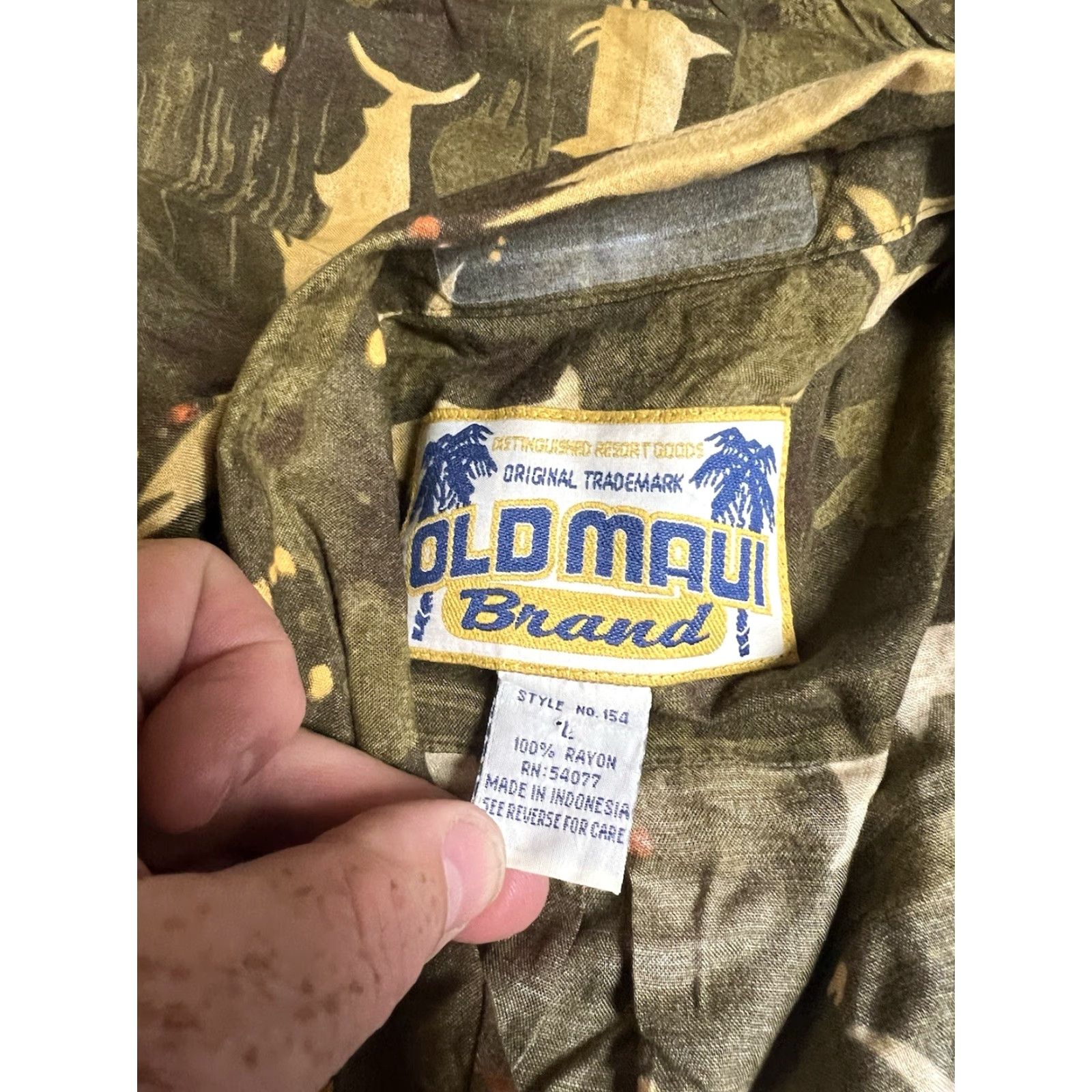 J Brand VINTAGE Old Maui Brand Hawaiian Shirt Men L DK. Olive Green Rayon Button-Up Short Sleeve Tropical Fish Pattern Size US L / EU 52-54 / 3 - 3 Thumbnail
