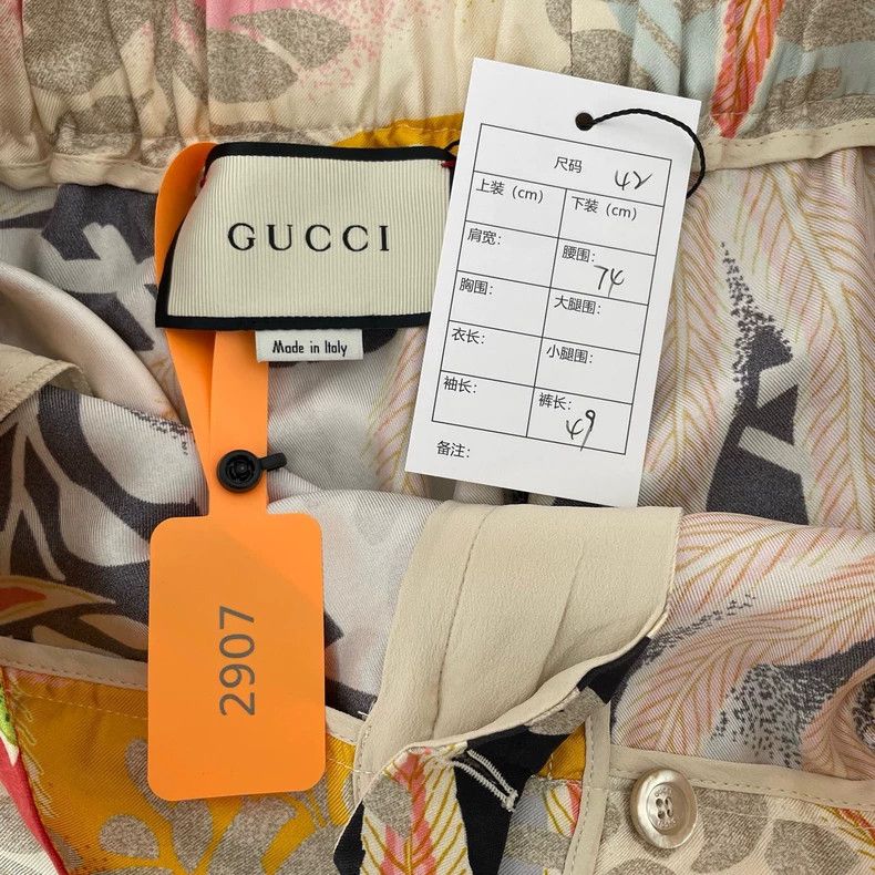 Gucci Gucci Floral polka dot printed shorts 2505-Nextarrow Size US 26 / EU 42 - 3 Thumbnail