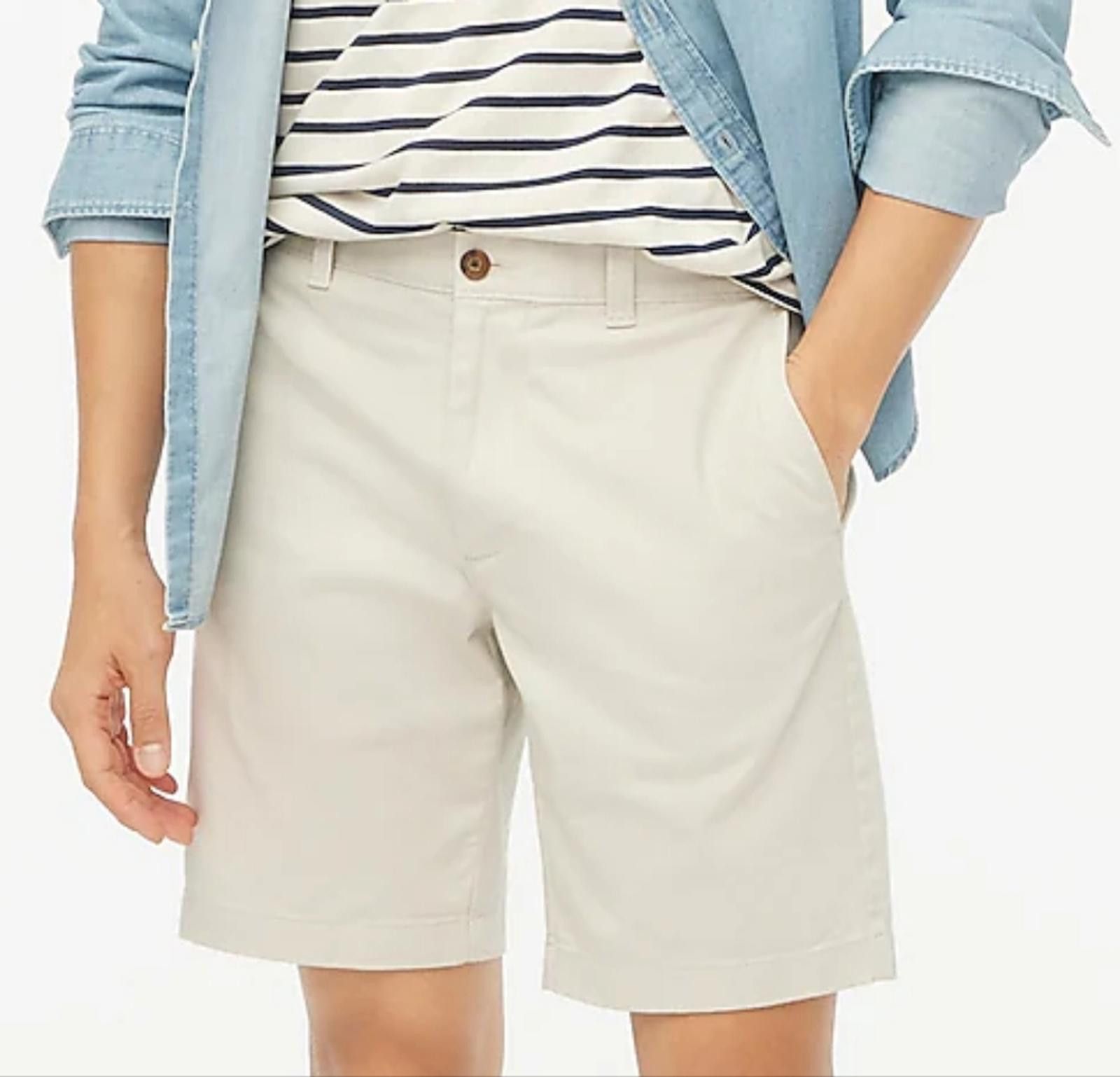 J.Crew J Crew 9" Flex Chino Short In Stone Size US 28 / EU 44 - 1 Thumbnail