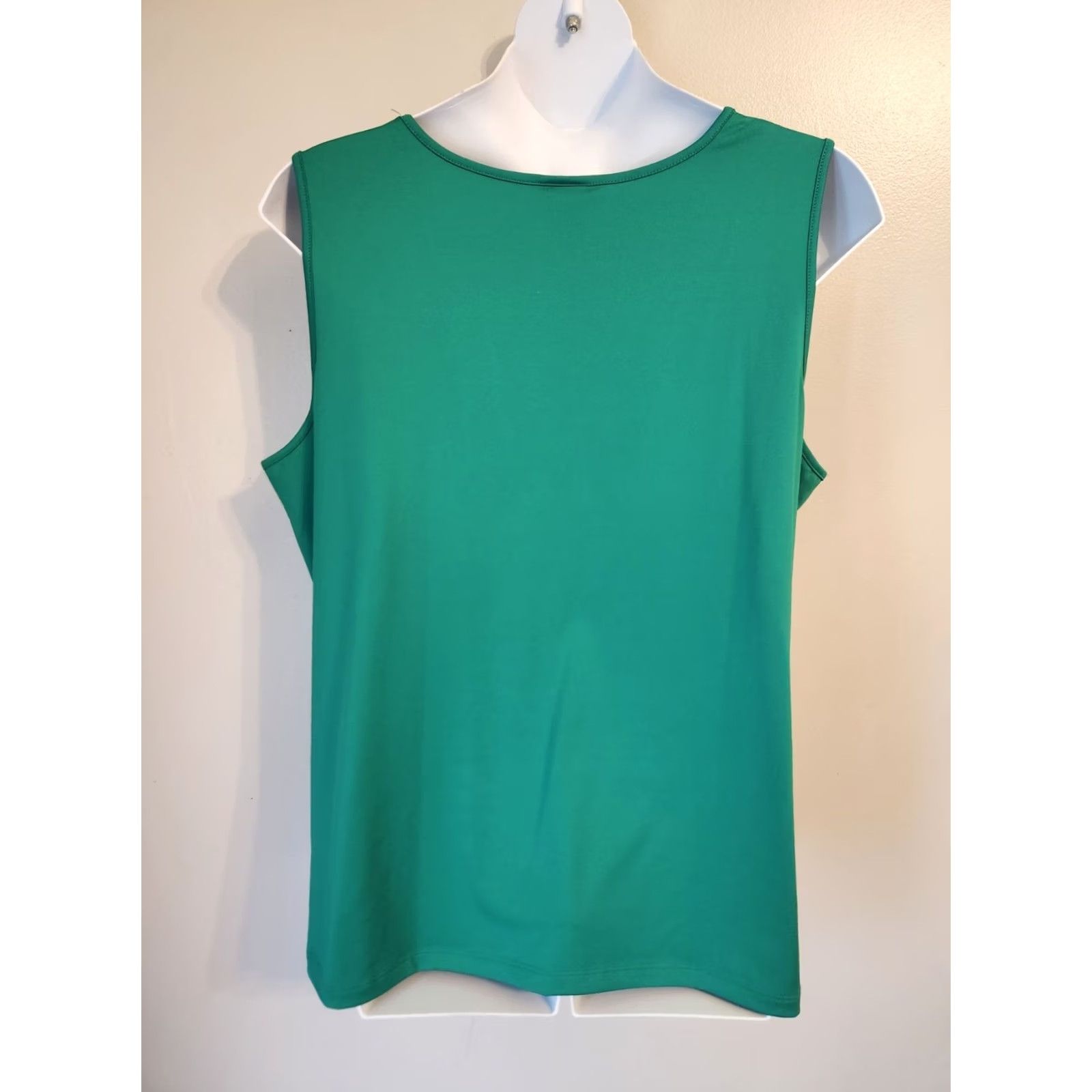 Vintage Catherines Basic Kelly Green Sleeveless Silky Tank Top Shirt 3X 26 28 Shirt Tank 3X Green Womens Plus Sleeveless Basic Easy Care Size XXL / US 16-18 / IT 52-54 - 5 Thumbnail