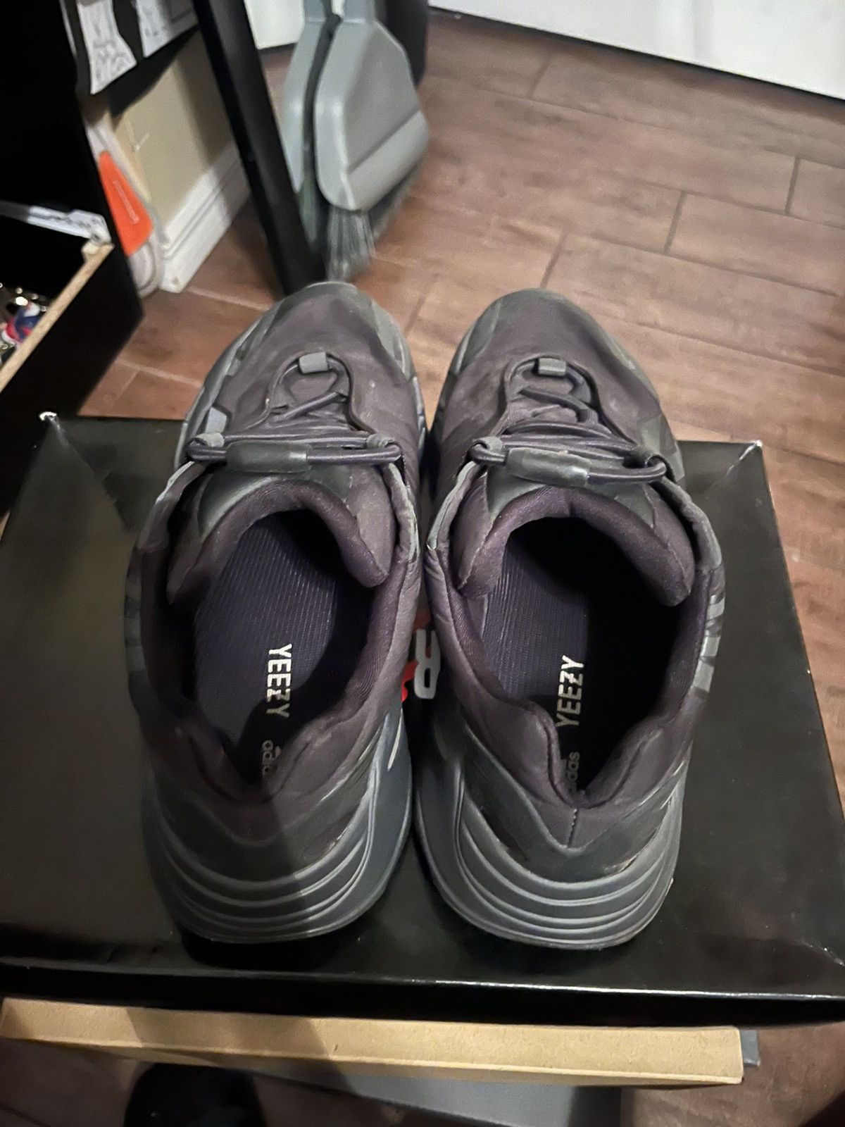Yeezy Yeezy boost 700 Size US 9 / EU 42 - 3 Thumbnail