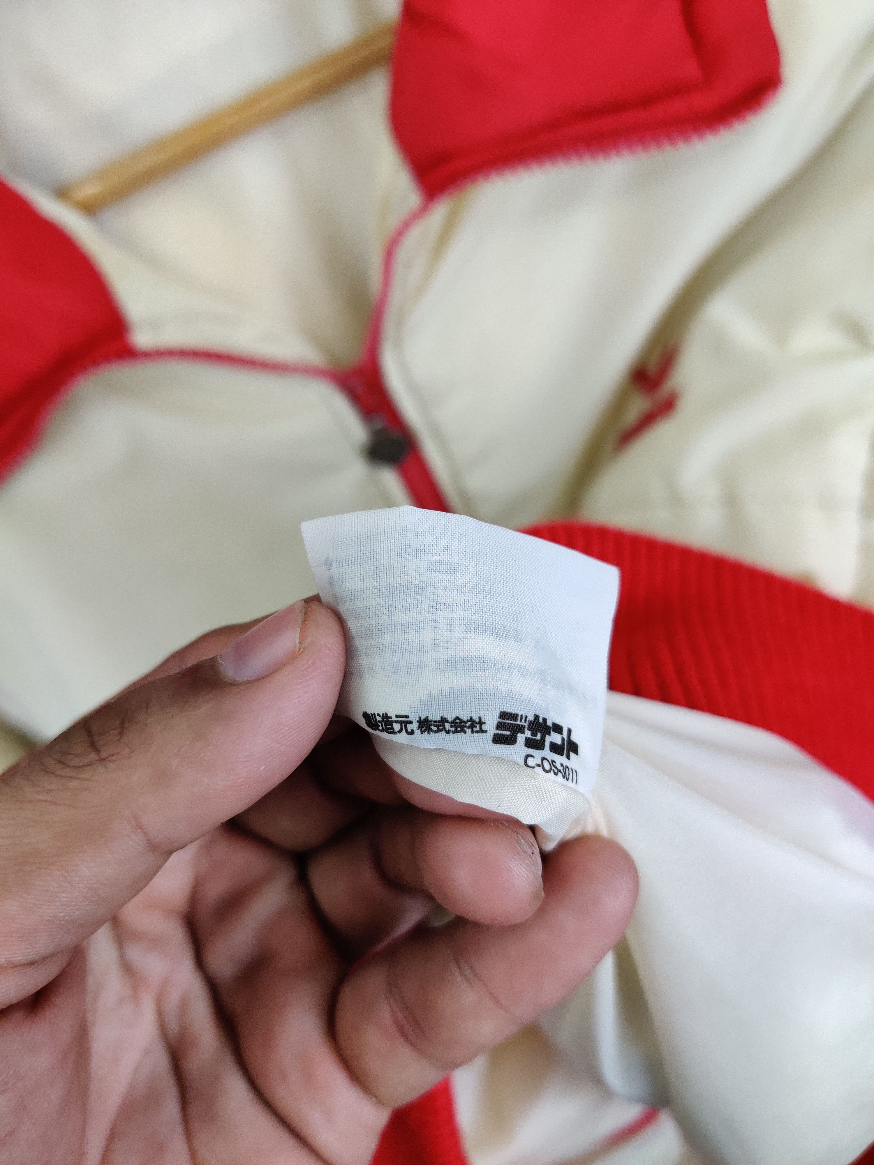 Adidas Vintage 80s Adidas Trefoil Red Puffer Jacket Size US L / EU 52-54 / 3 - 16 Thumbnail