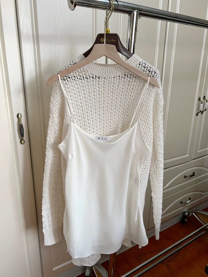 Loro Piana LORO PIANA Two pieces of hook flowers long sweater Size S / US 4 / IT 40 - 5 Thumbnail