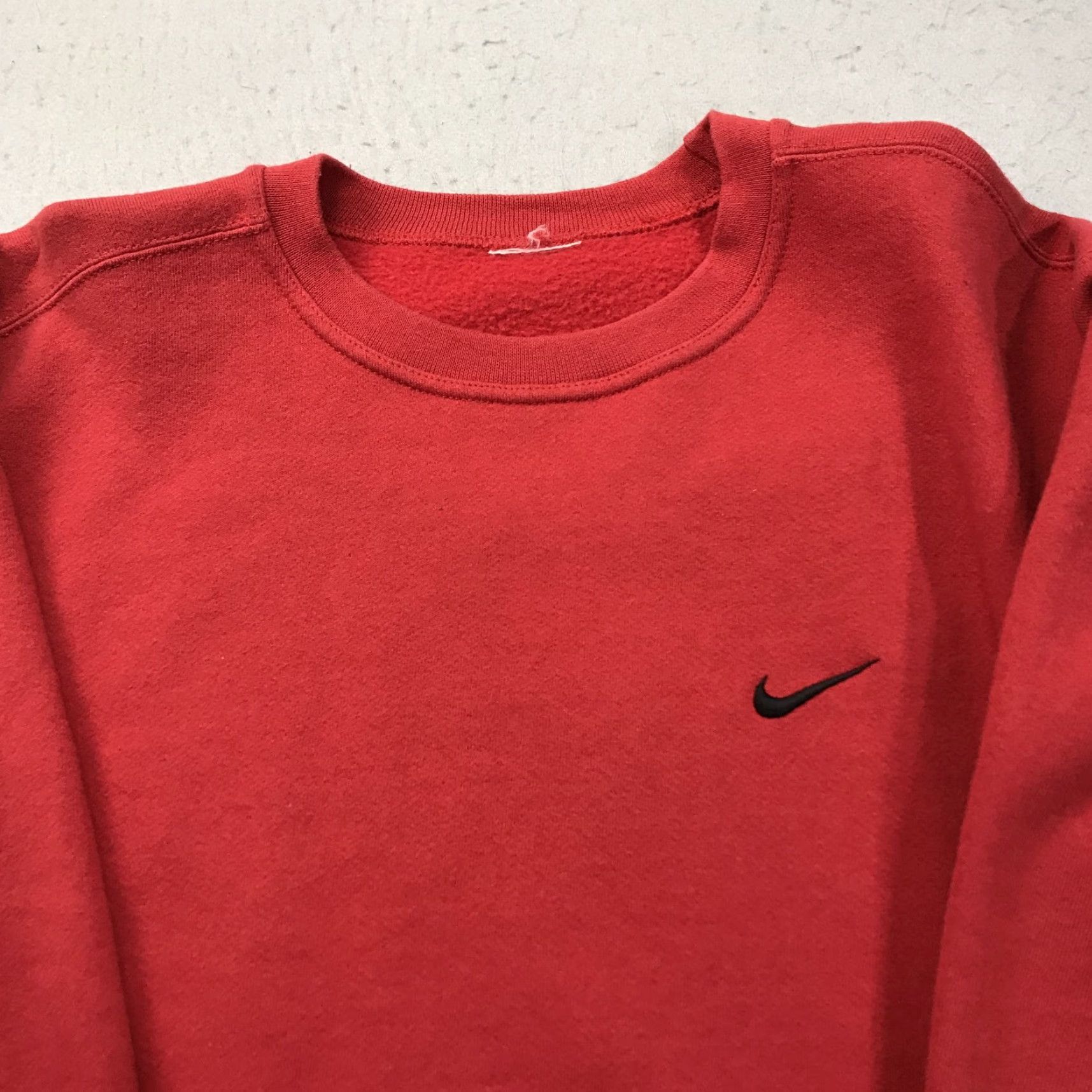 Nike VINTAGE Nike Sweatshirt Mens XL Red Fleece Essentials Crewneck 90s Swoosh Logo Thermal Pullover Size US XL / EU 56 / 4 - 2 Thumbnail