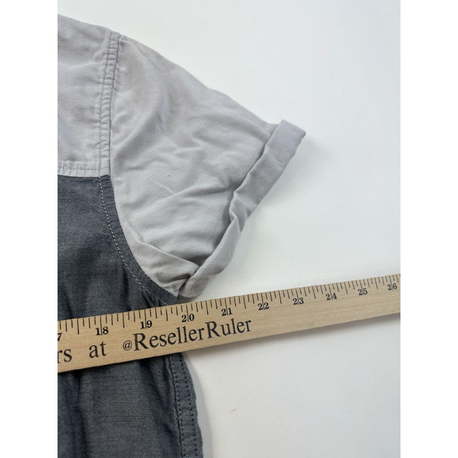 Vans VANS Mens Medium Gray Button-Up Shirt User: New title: VANS Mens Medium Gray Button-Up Shirt Size US M / EU 48-50 / 2 - 6 Thumbnail