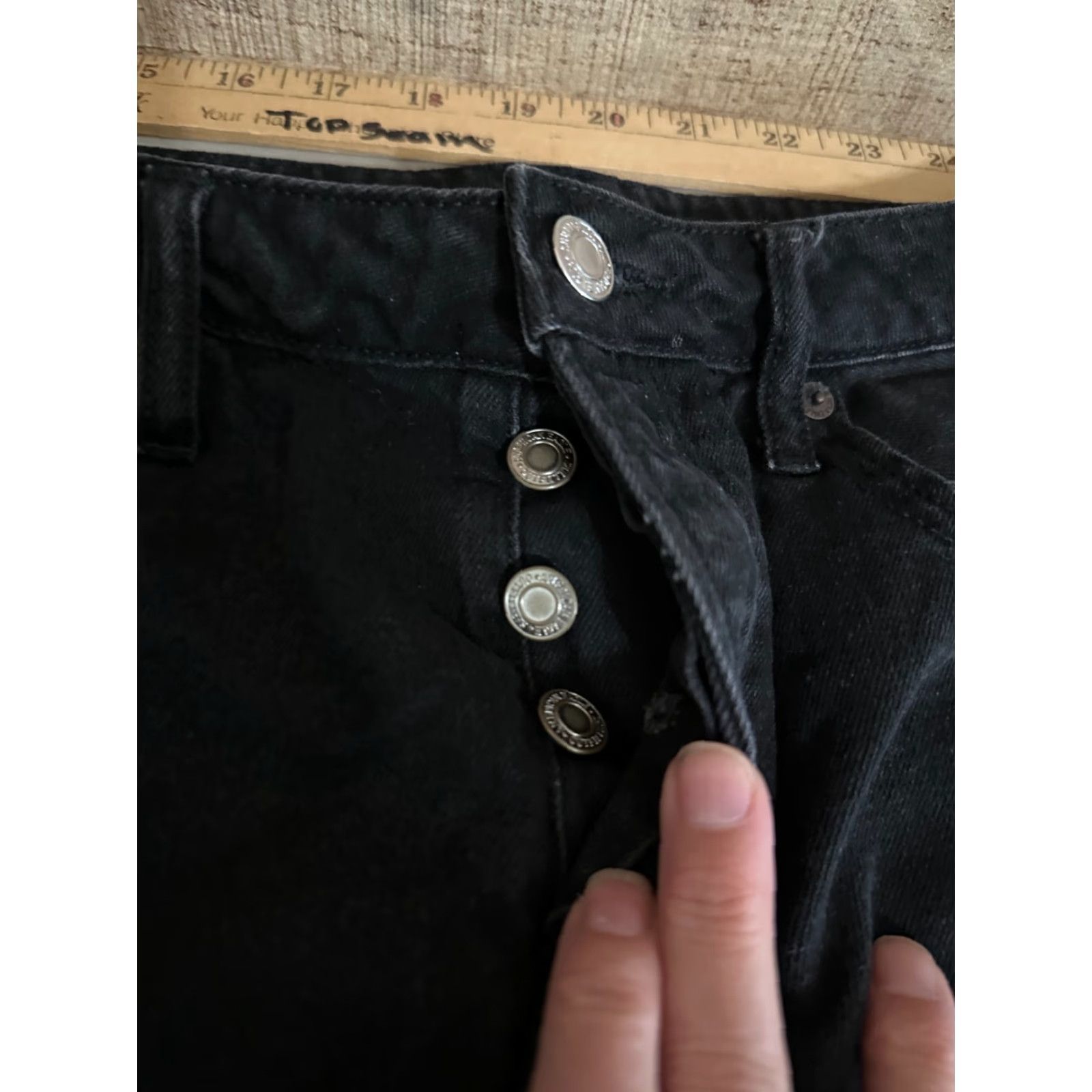 American Eagle Outfitters American Eagle Outfitters Skirt Womens 10 Black Mini Cutoff Distressed Button Stretch Denim Size 32" / US 10 / IT 46 - 2 Thumbnail