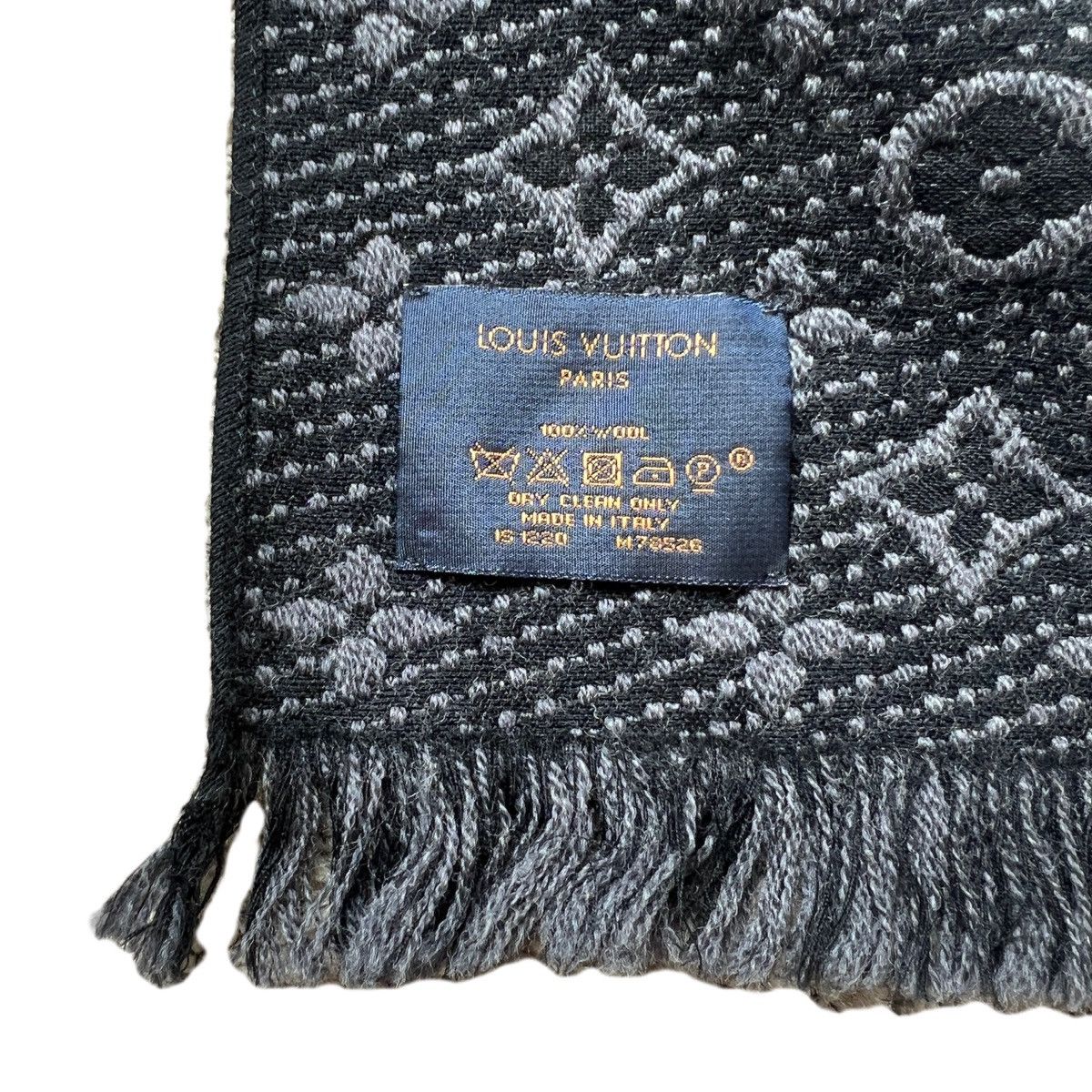 Louis Vuitton Louis Vuitton Monogram Classic Scarf Size ONE SIZE - 6 Thumbnail
