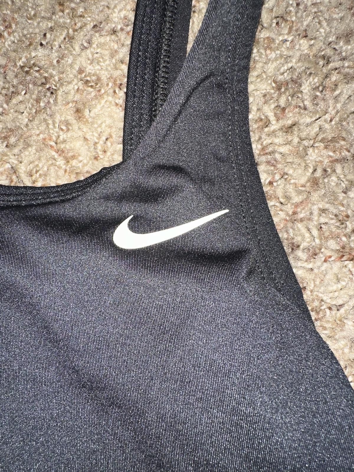 Nike Women's Essential Solid U Back One Piece Swimsuit Size ONE SIZE - 2 Thumbnail