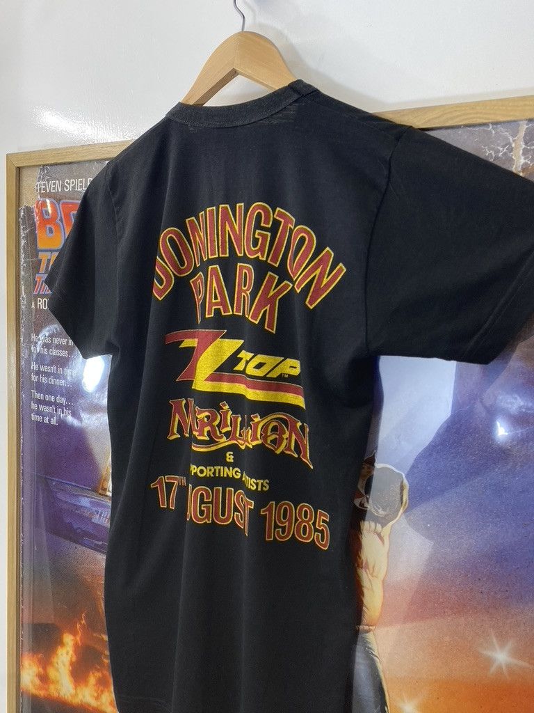 Band Tees 1985 Vintage ZZ Top Rocking The Castle Concert T Shirt Size US M / EU 48-50 / 2 - 3 Thumbnail