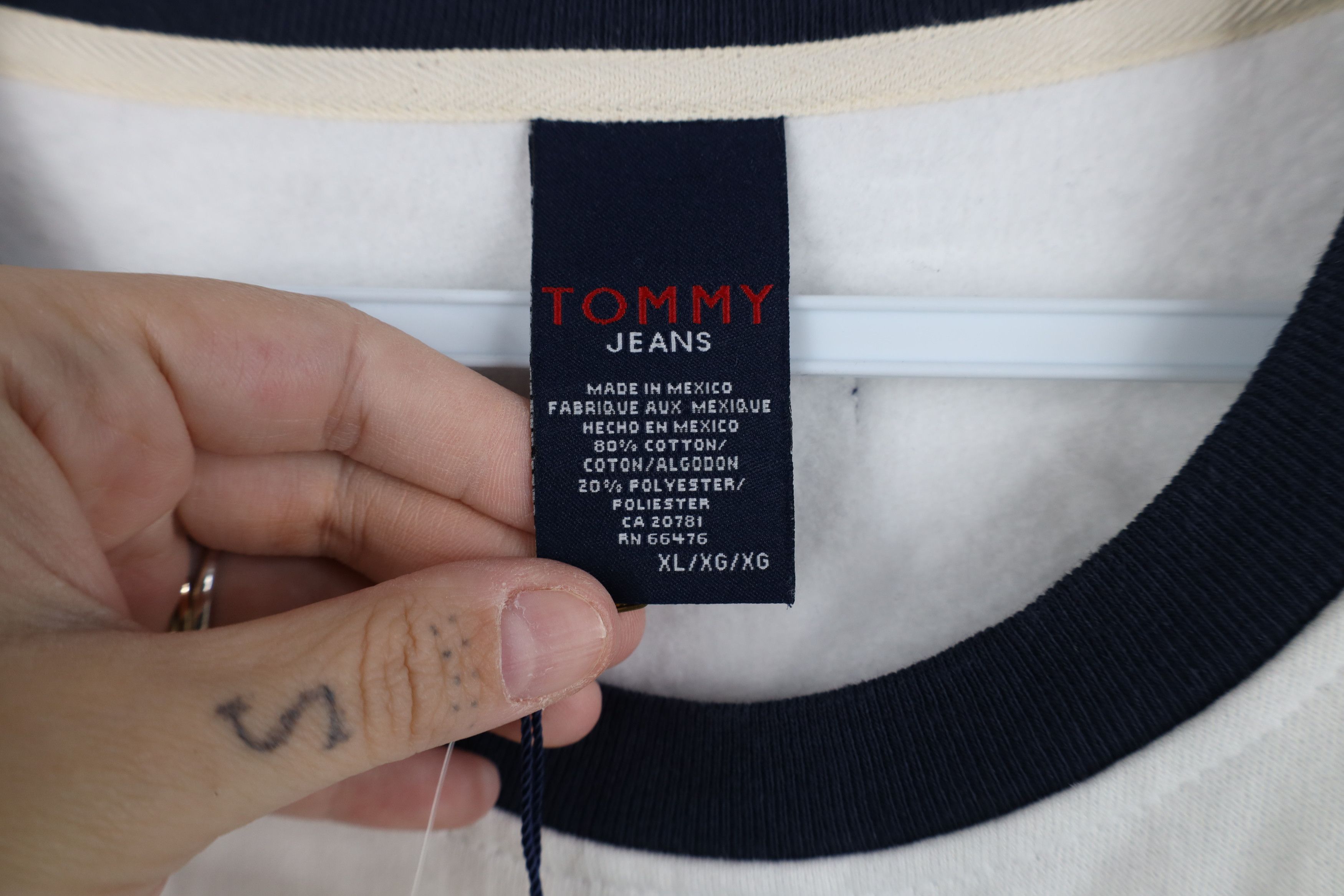 Tommy Hilfiger Deadstock Vintage 90s Tommy Hilfiger Crewneck Sweatshirt Size US XL / EU 56 / 4 - 6 Thumbnail