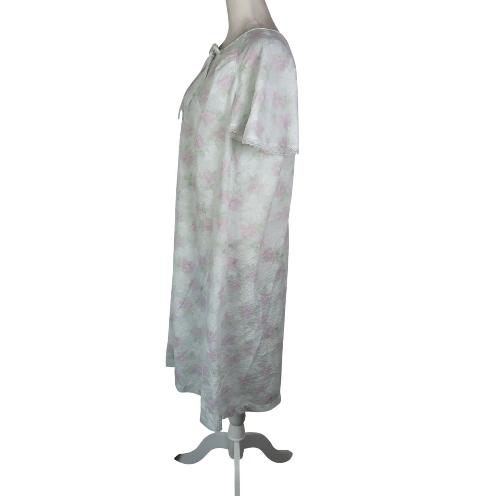 Vintage VINTAGE Lorraine White Floral Print House Dress Nightgown S Dress Women 80s Short Sleeve Cotton Polyester Floral 80s Womens Size S / US 4 / IT 40 - 3 Thumbnail