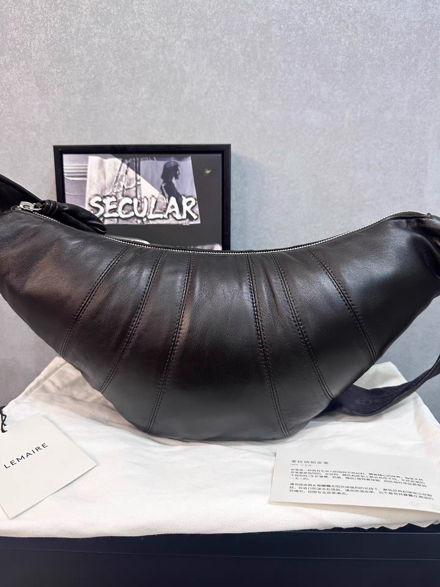 Lemaire Lemaire Medium Dark Chocolate Lambskin Croissant Bag K34 Size ONE SIZE - 3 Thumbnail