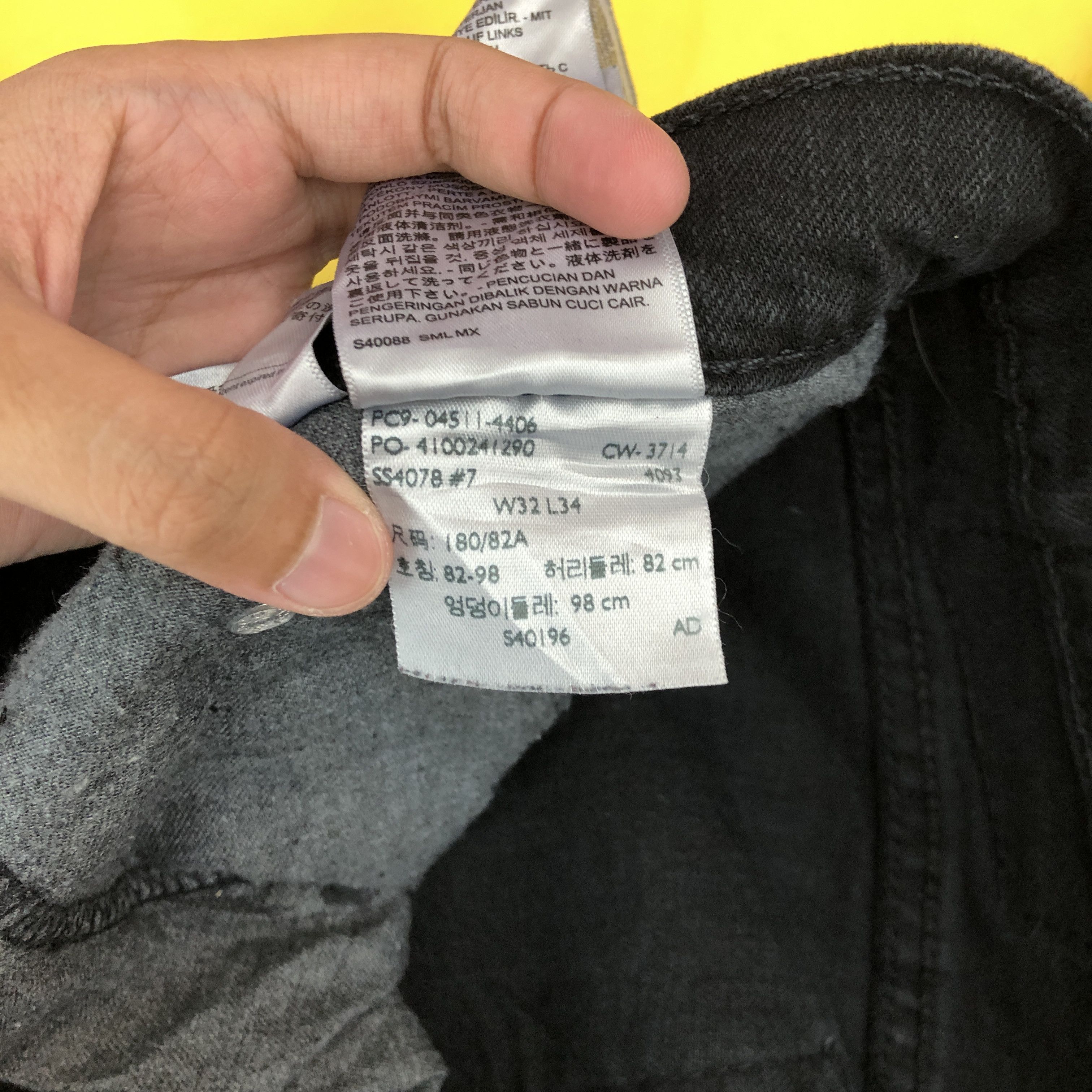 Levi's Vintage Levis Skinny Jeans Levi's Super Black Tapered Denim Size US 32 / EU 48 - 9 Thumbnail